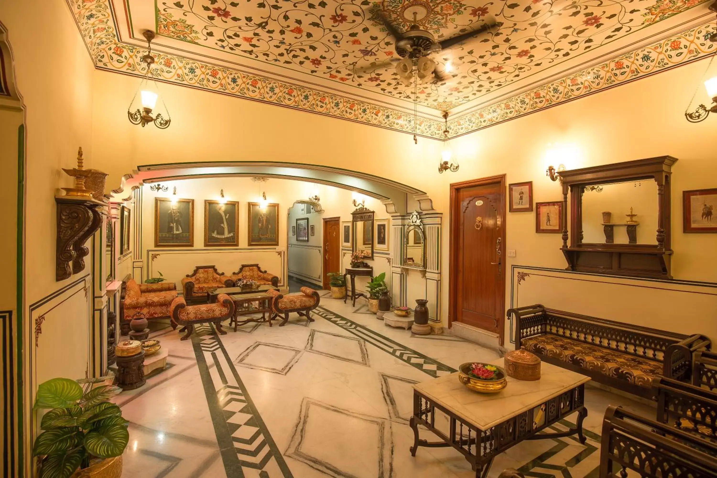 Communal lounge/ TV room, Restaurant/Places to Eat in Umaid Bhawan - A Heritage Style Boutique Hotel