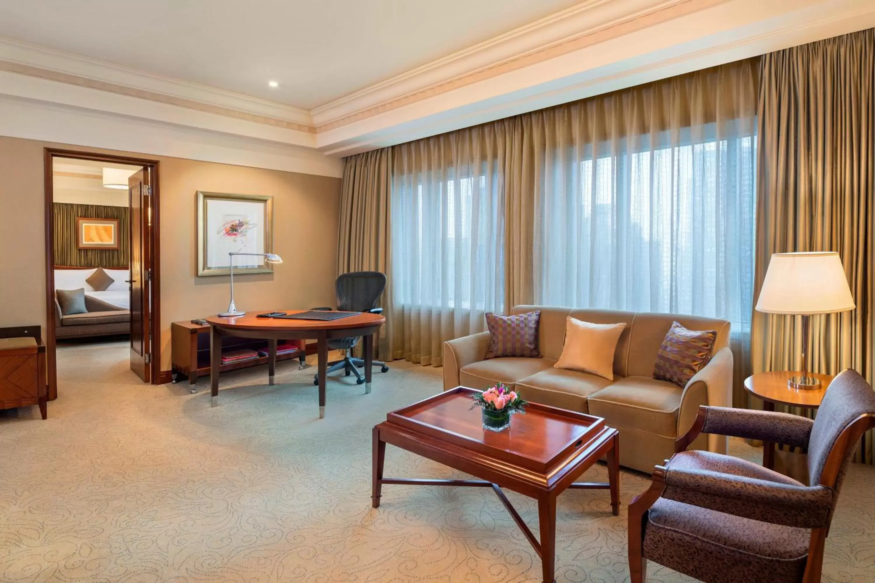 Bedroom, Seating Area in The Hongta Hotel, A Luxury Collection Hotel, Shanghai
