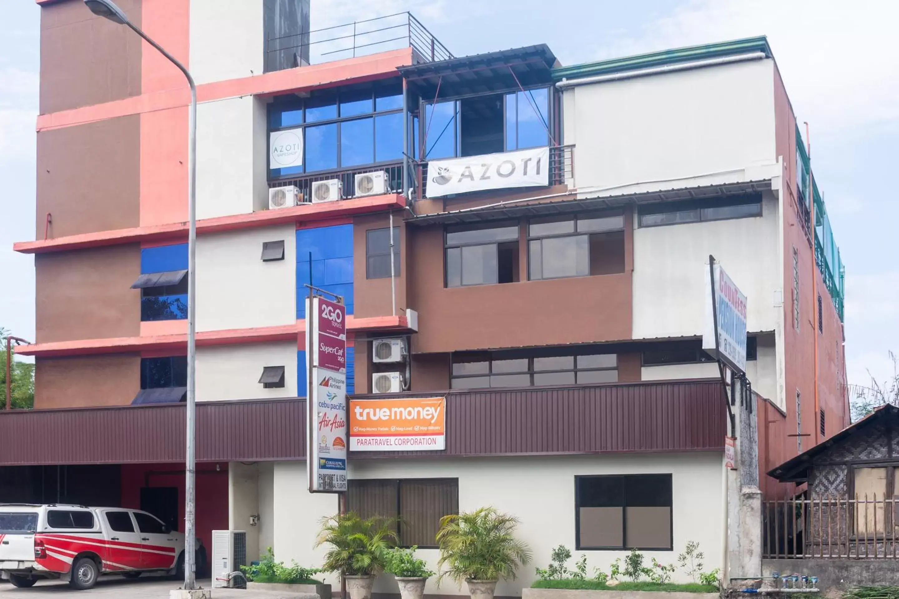 Facade/entrance in CounTess Pension House Facade/entrance in CounTess Pension House