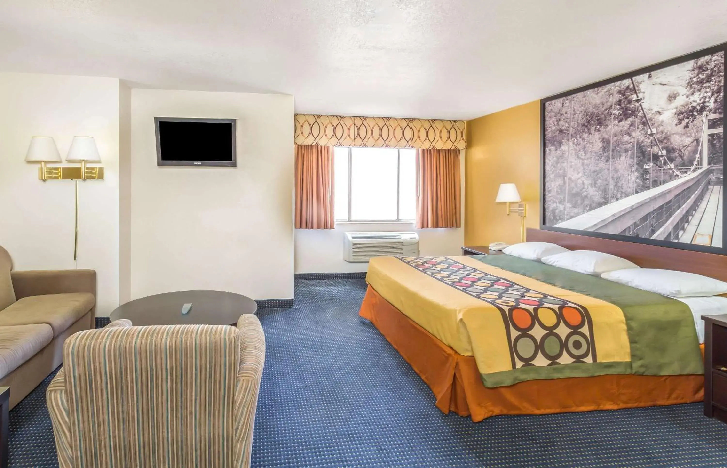 On site, Bed in Super 8 by Wyndham - Mesa/Gilbert