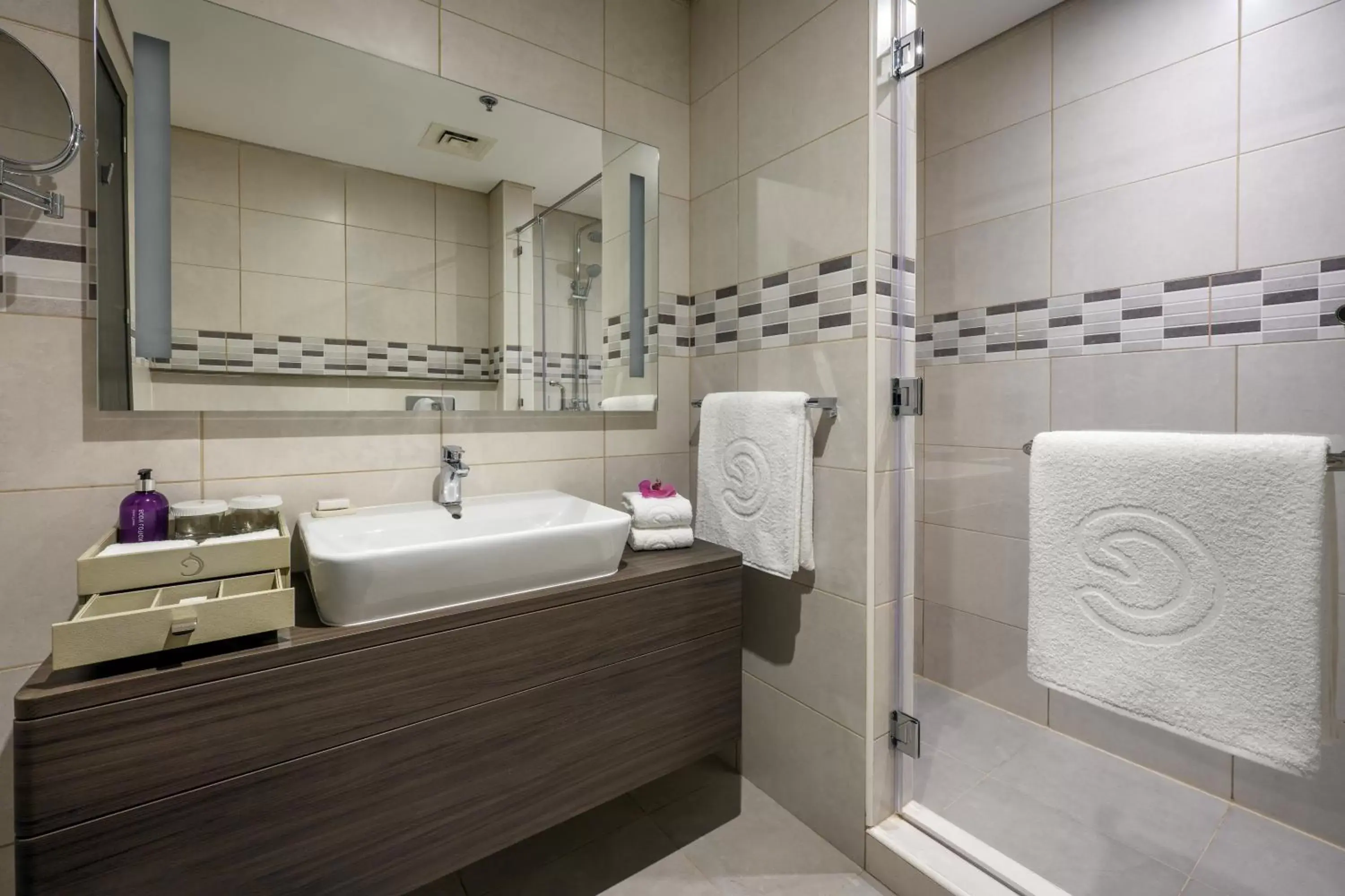 Shower, Bathroom in Centara West Bay Hotel & Residences Doha