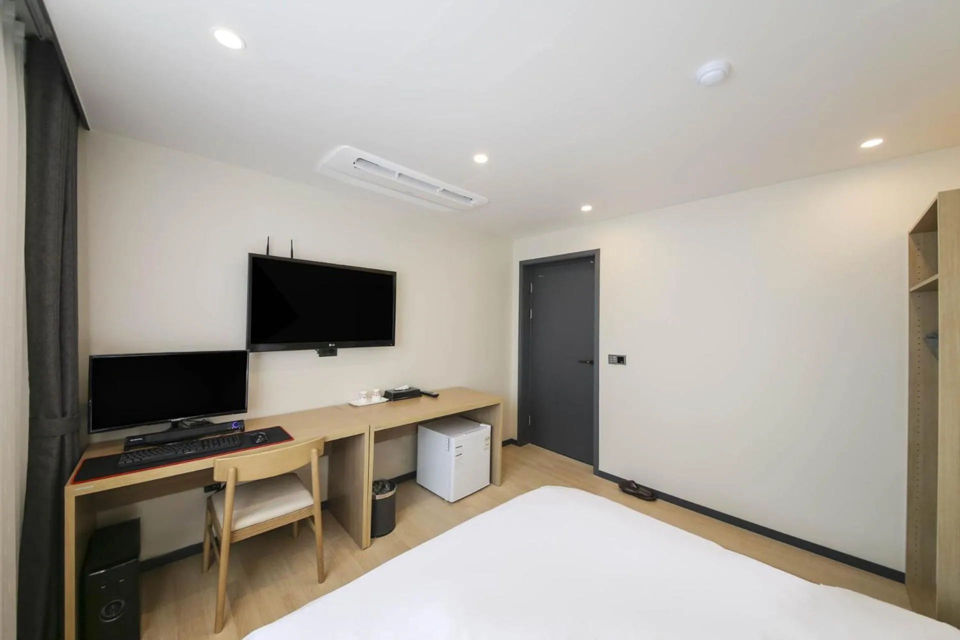 Bed in Benikea hotel