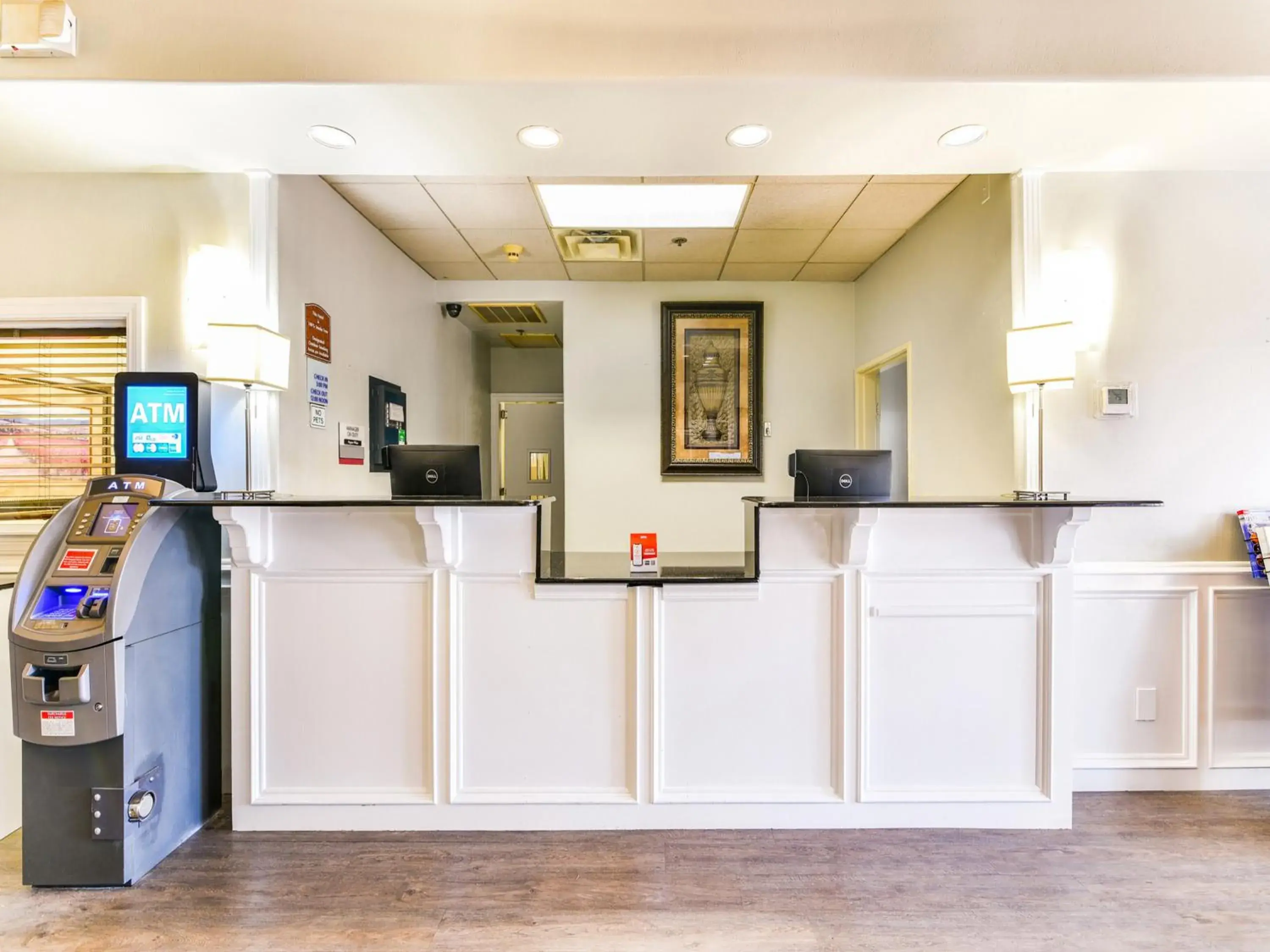 Lobby or reception, Lobby/Reception in OYO Townhouse Oklahoma City Airport