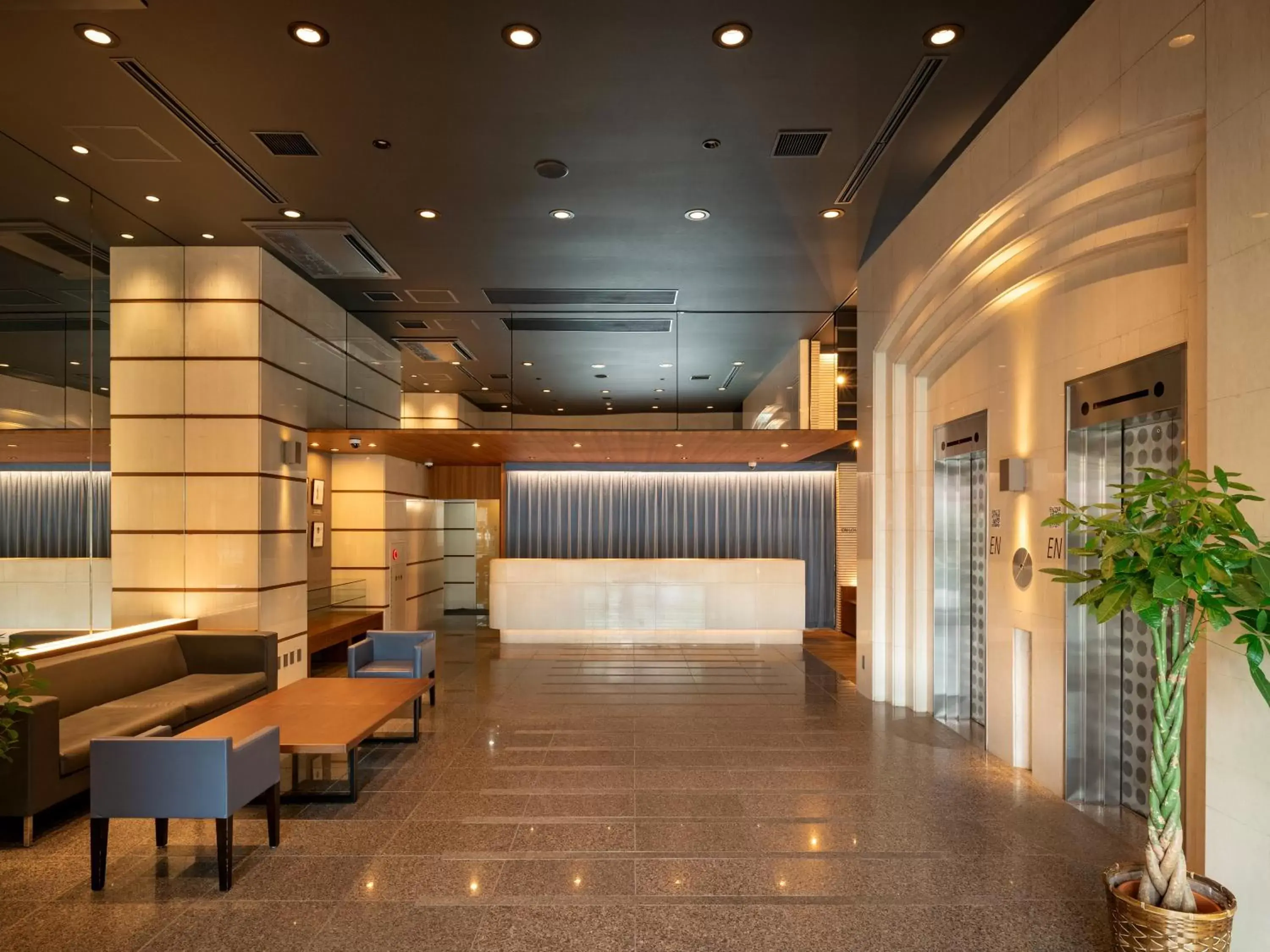 Lobby or reception in EN HOTEL Hamamatsu