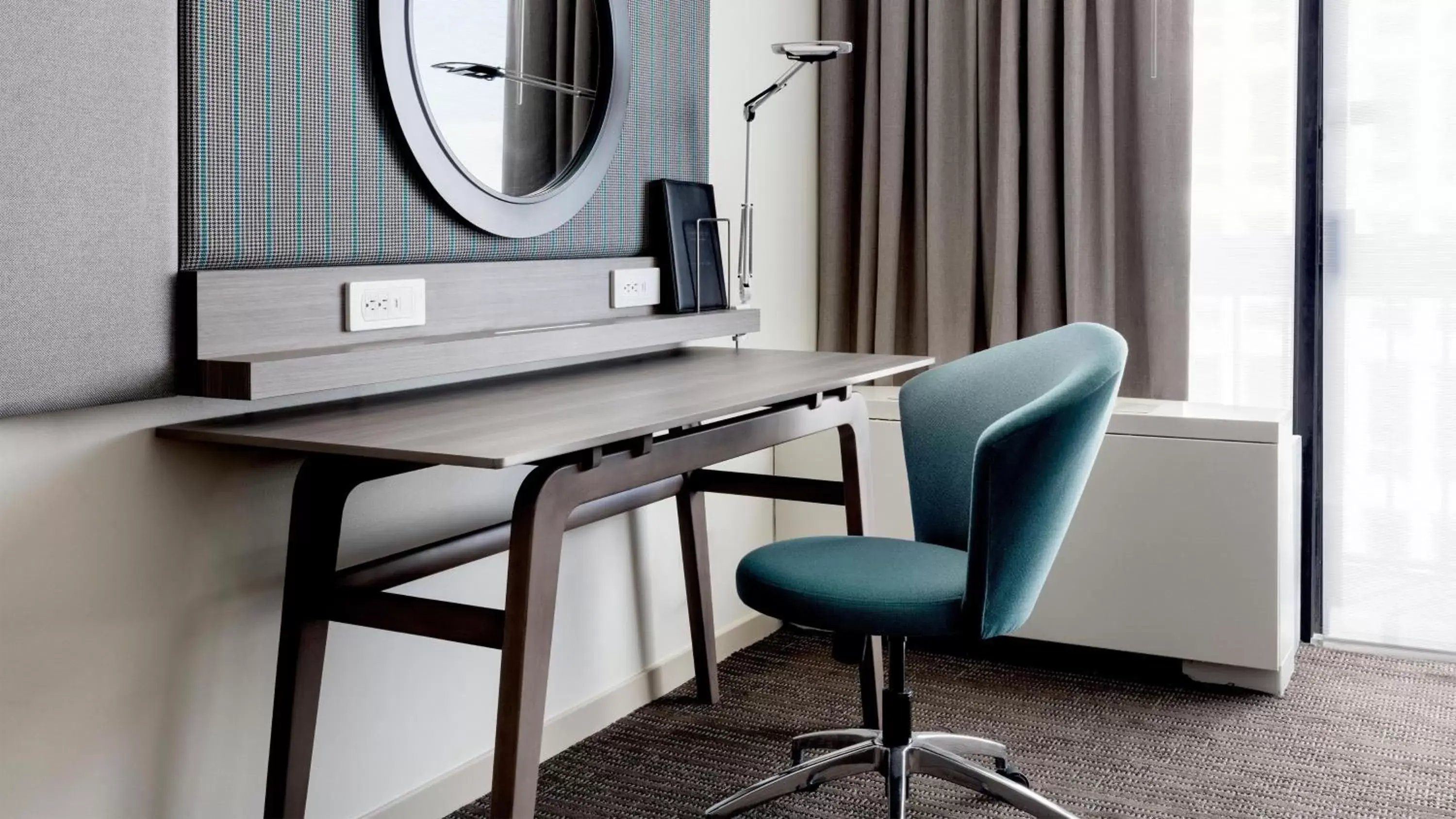 Photo of the whole room in Crowne Plaza Atlanta - Midtown by IHG Photo of the whole room in Crowne Plaza Atlanta - Midtown by IHG