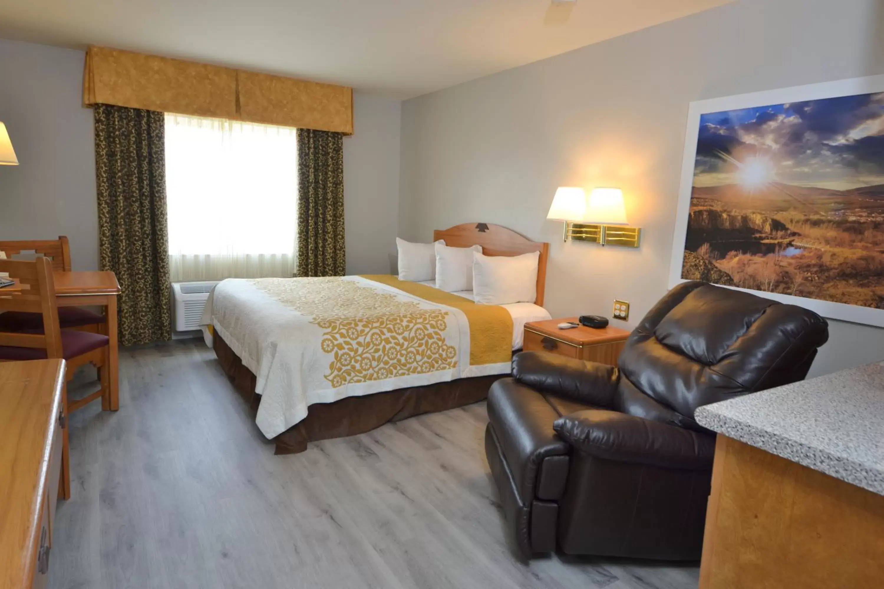 Photo of the whole room in Days Inn & Suites by Wyndham Airport Albuquerque