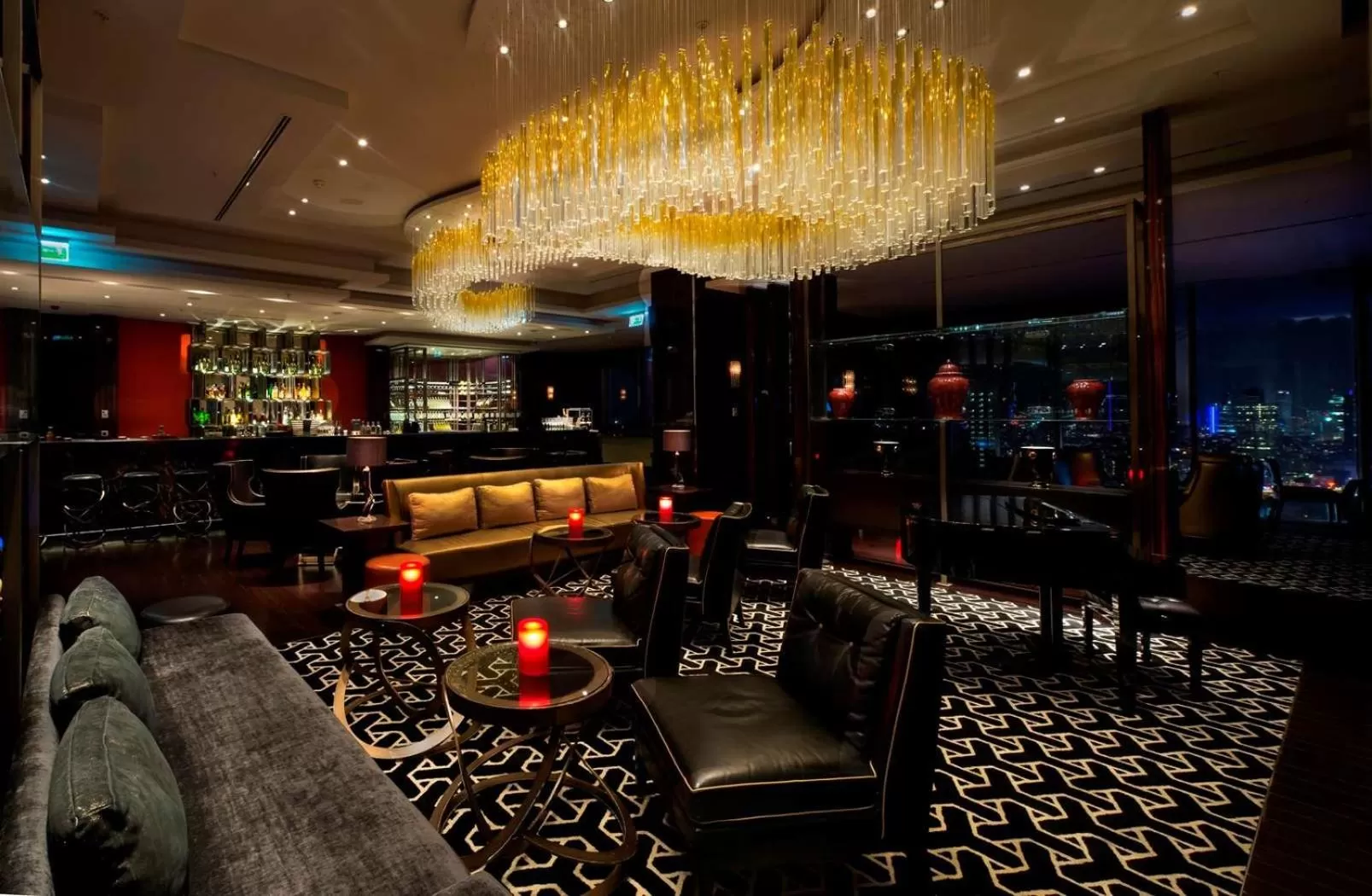 Lounge or bar in Hilton Istanbul Bomonti