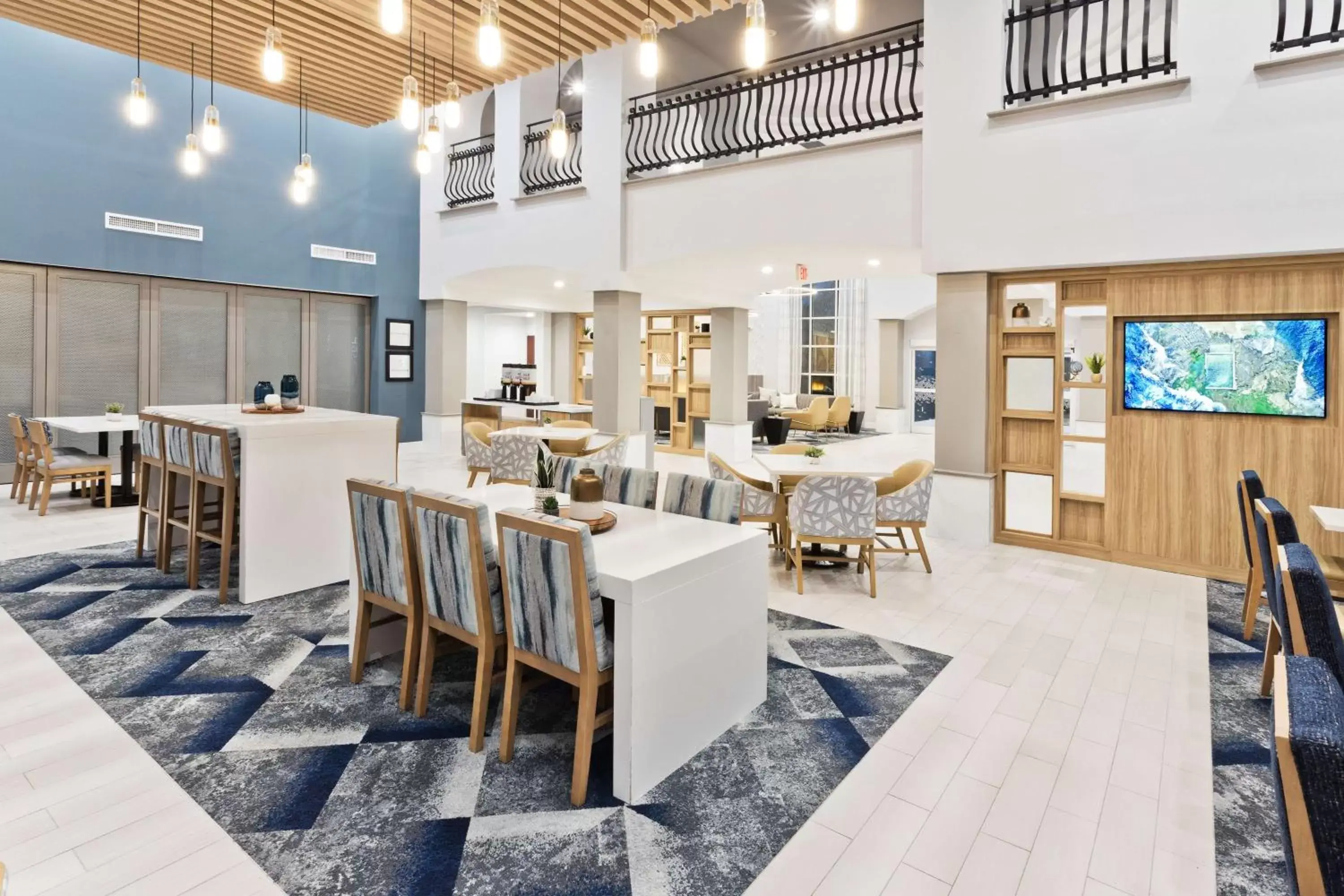 Breakfast in Hampton Inn & Suites Phenix City- Columbus Area Breakfast in Hampton Inn & Suites Phenix City- Columbus Area