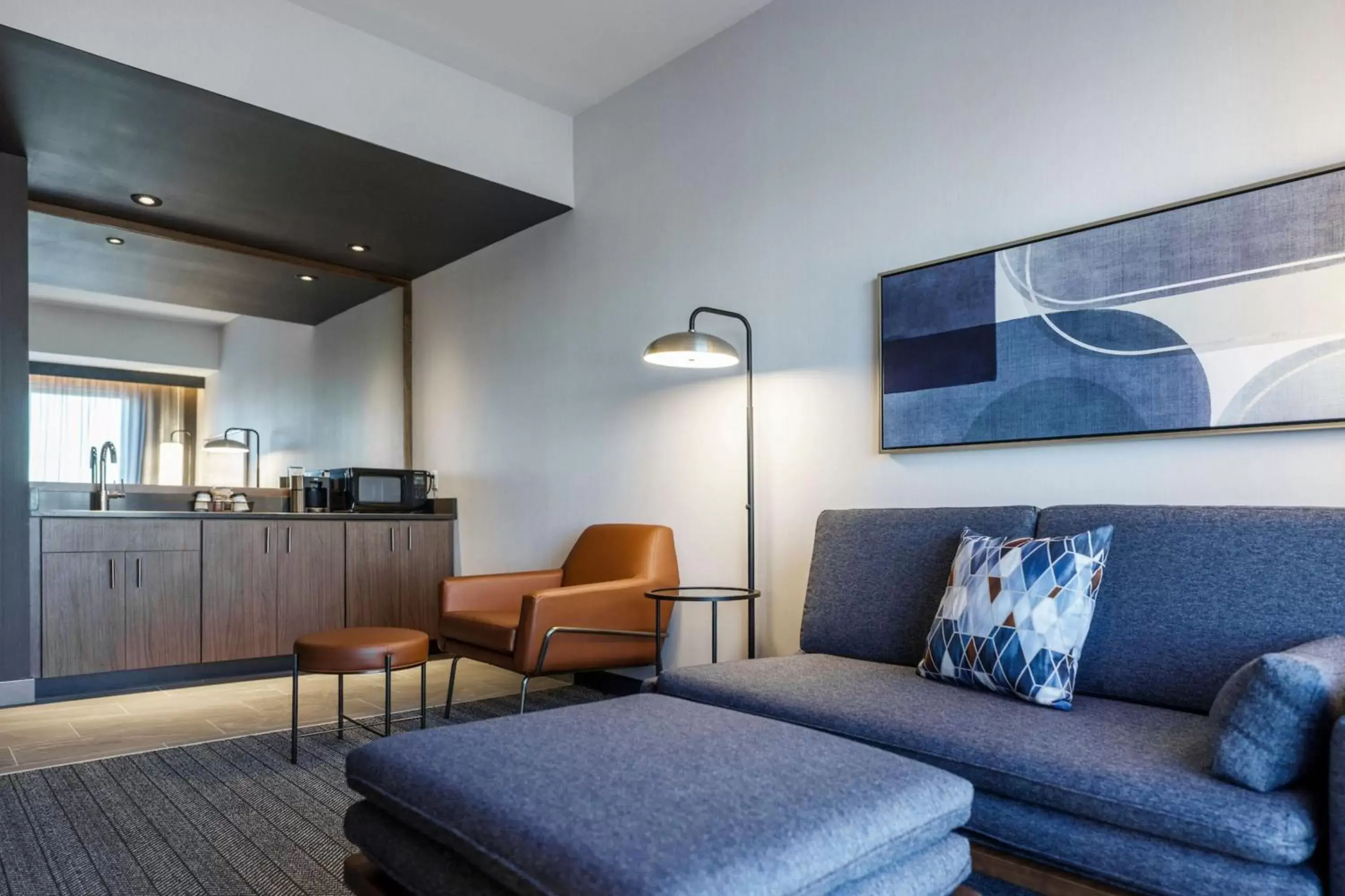 Bedroom, Seating Area in Courtyard by Marriott Indianapolis Fishers