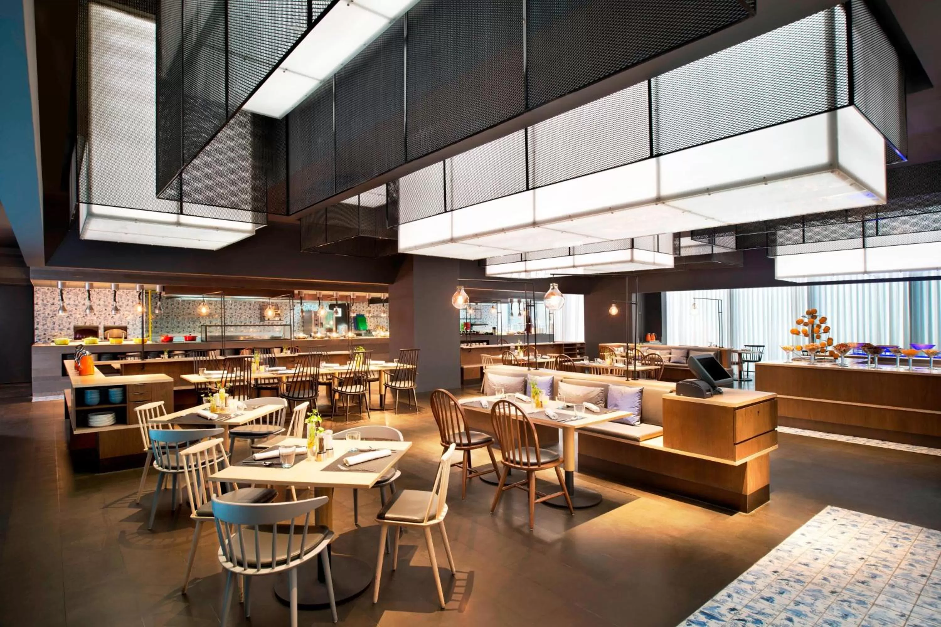 Restaurant/places to eat in Le Meridien Zhengzhou