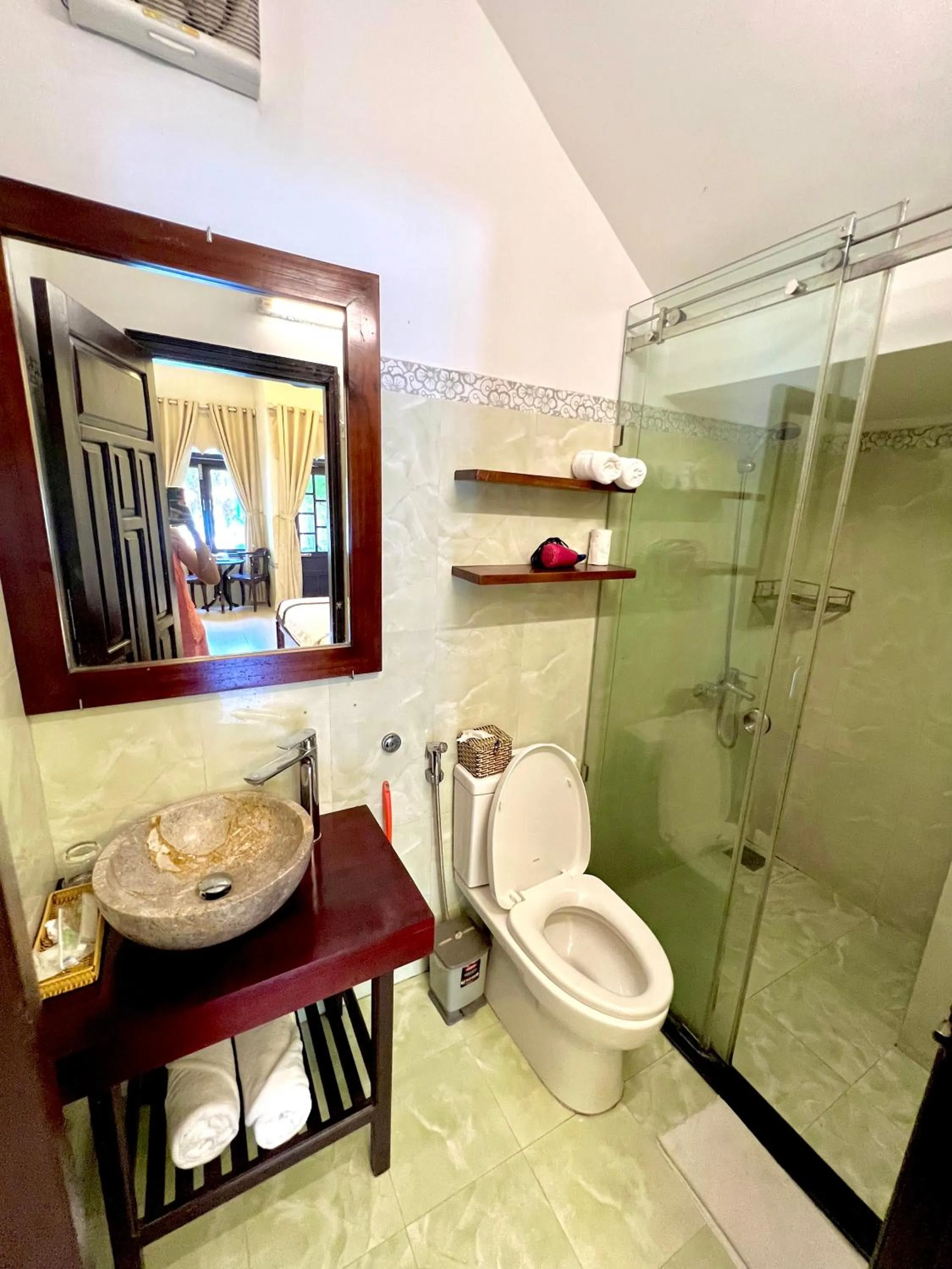 Toilet in Hoi An Ngo Homestay