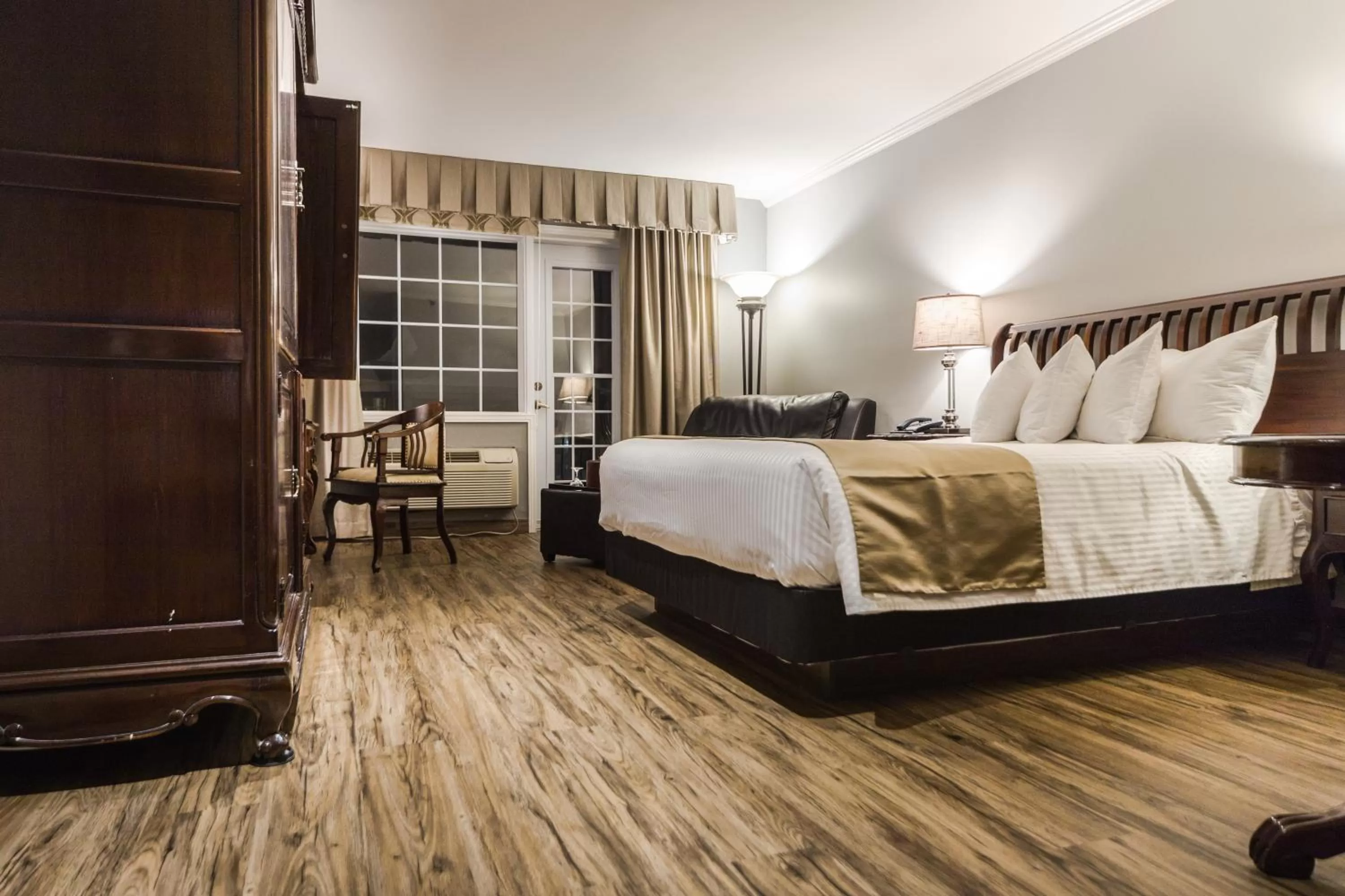 Bed in St Christophe Hotel & Spa, an Ascend Collection Hotel