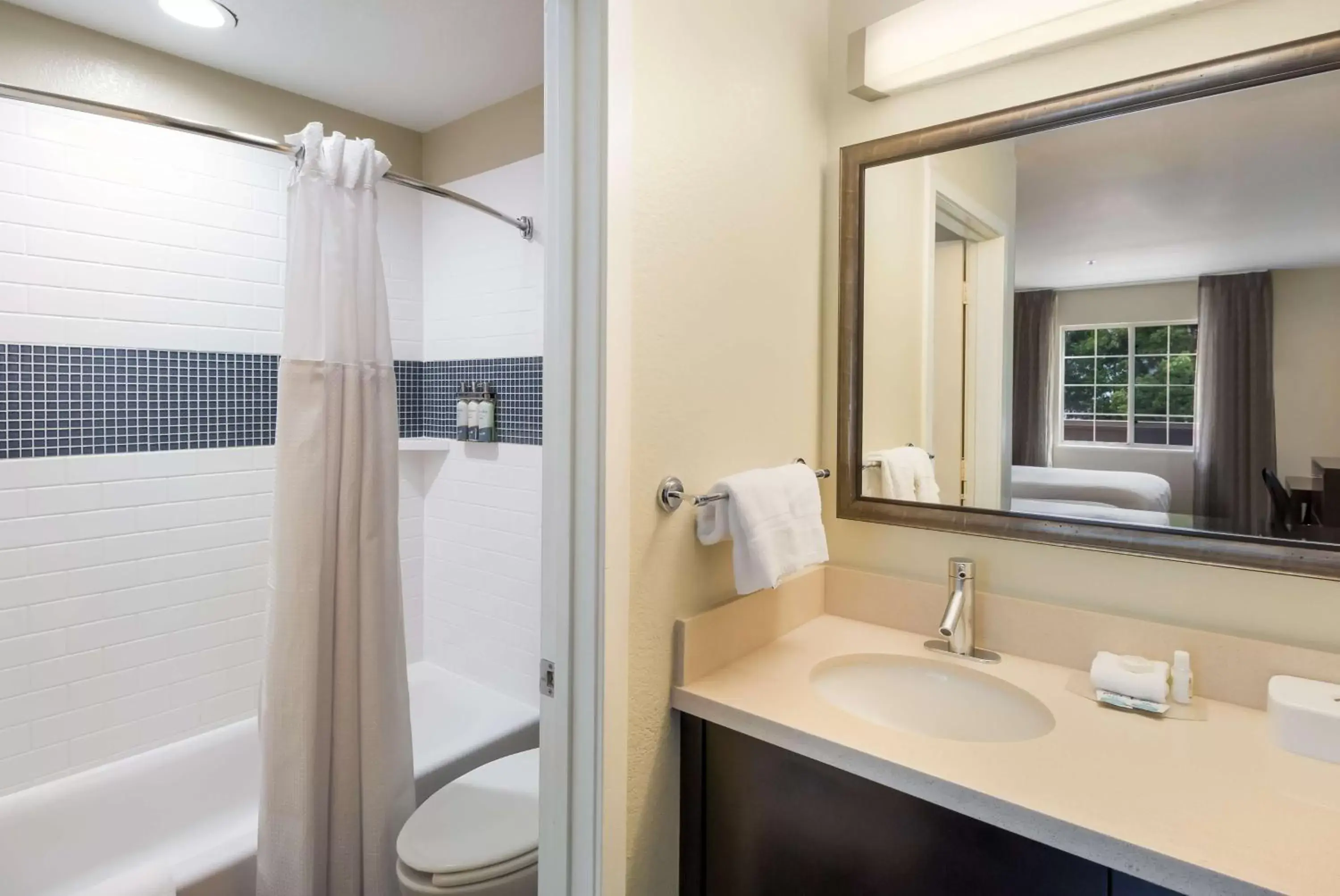 Bathroom in Sonesta ES Suites Torrance Redondo Beach