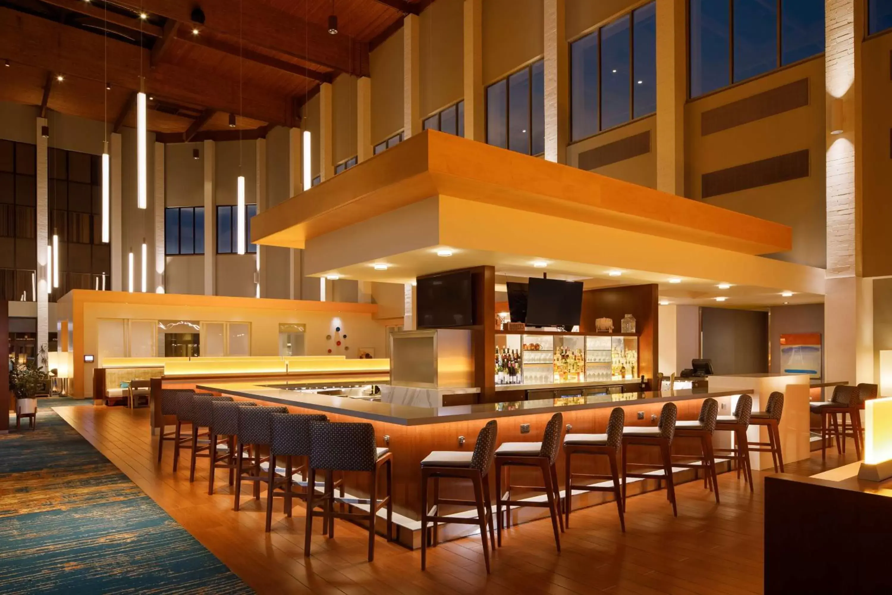 Lounge or bar, Lounge/Bar in DoubleTree by Hilton Pittsburgh - Cranberry