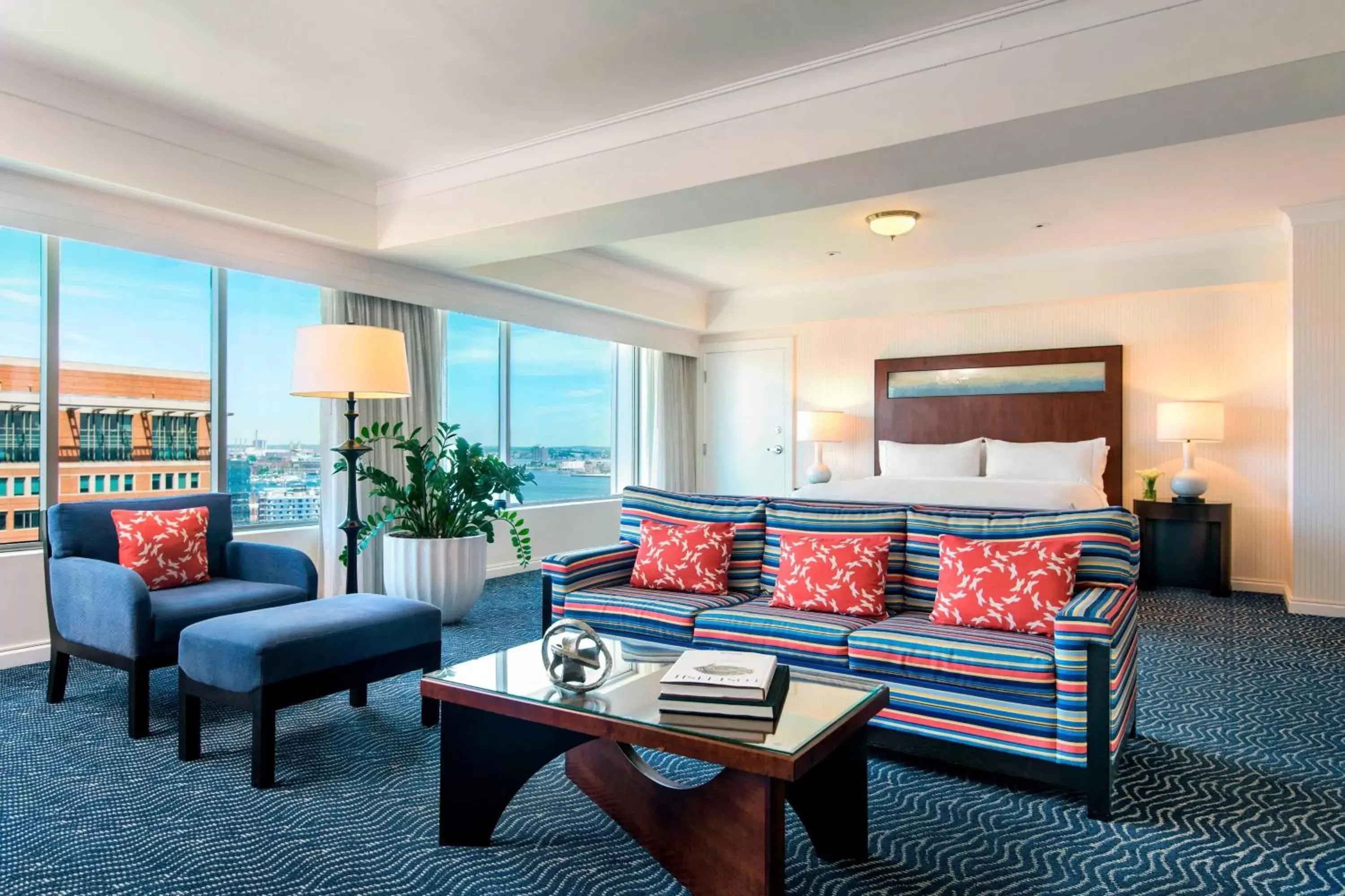 Bedroom, Seating Area in Renaissance Boston Waterfront Hotel