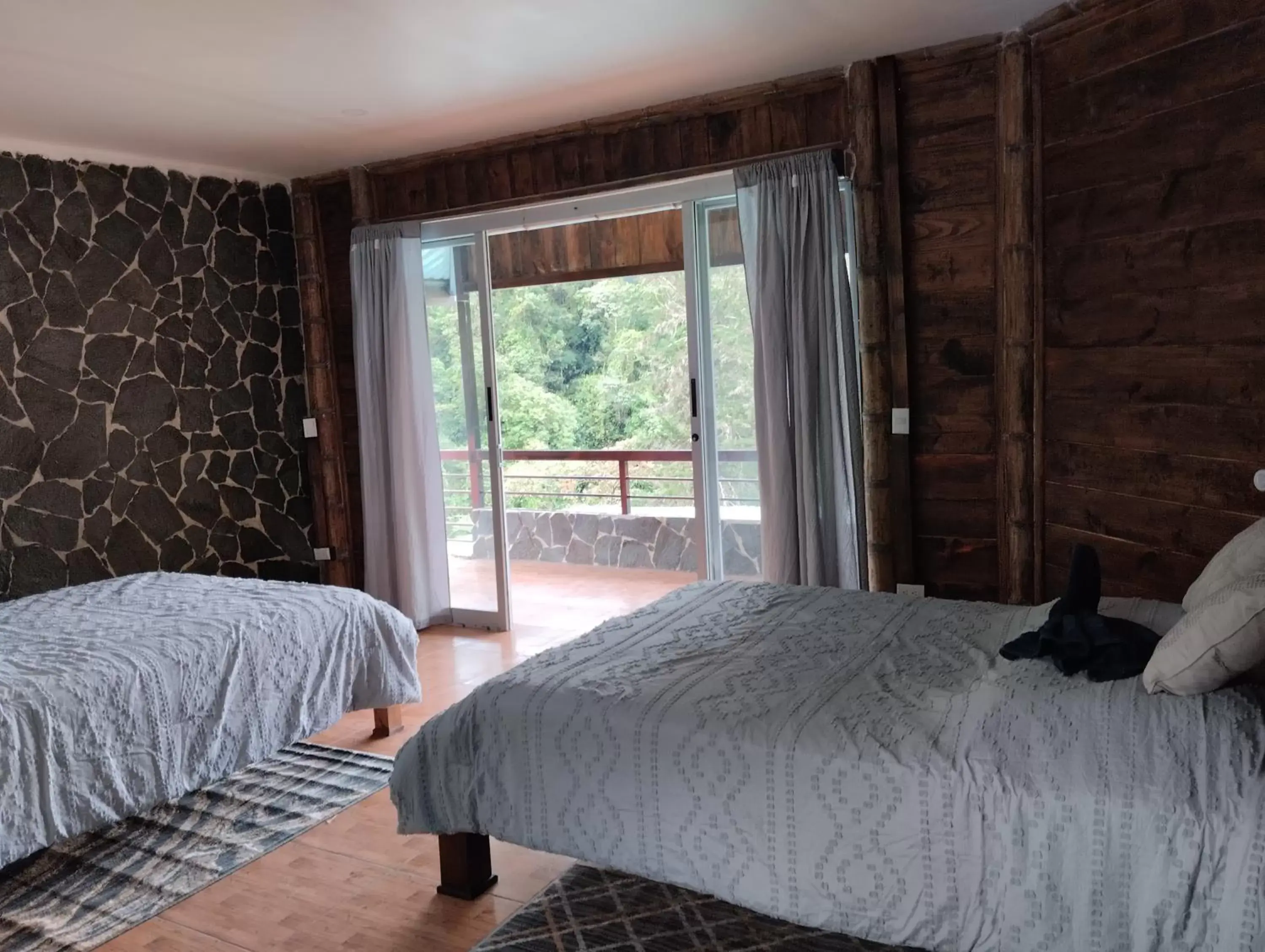 Bed in Hotel Rivel - Adventure & Nature Retreat