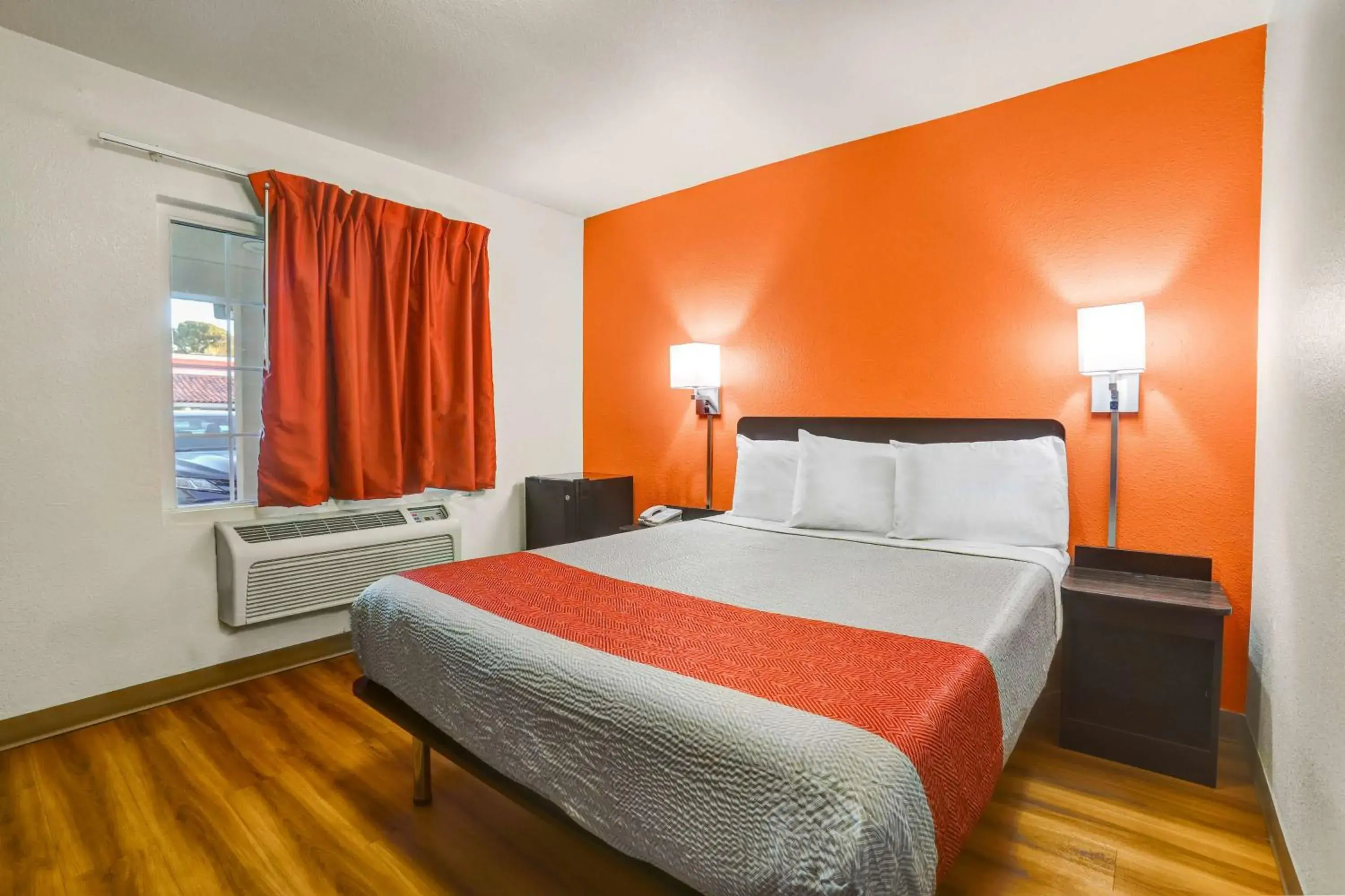 Bedroom, Bed in Motel 6-Marysville, CA Bedroom, Bed in Motel 6-Marysville, CA