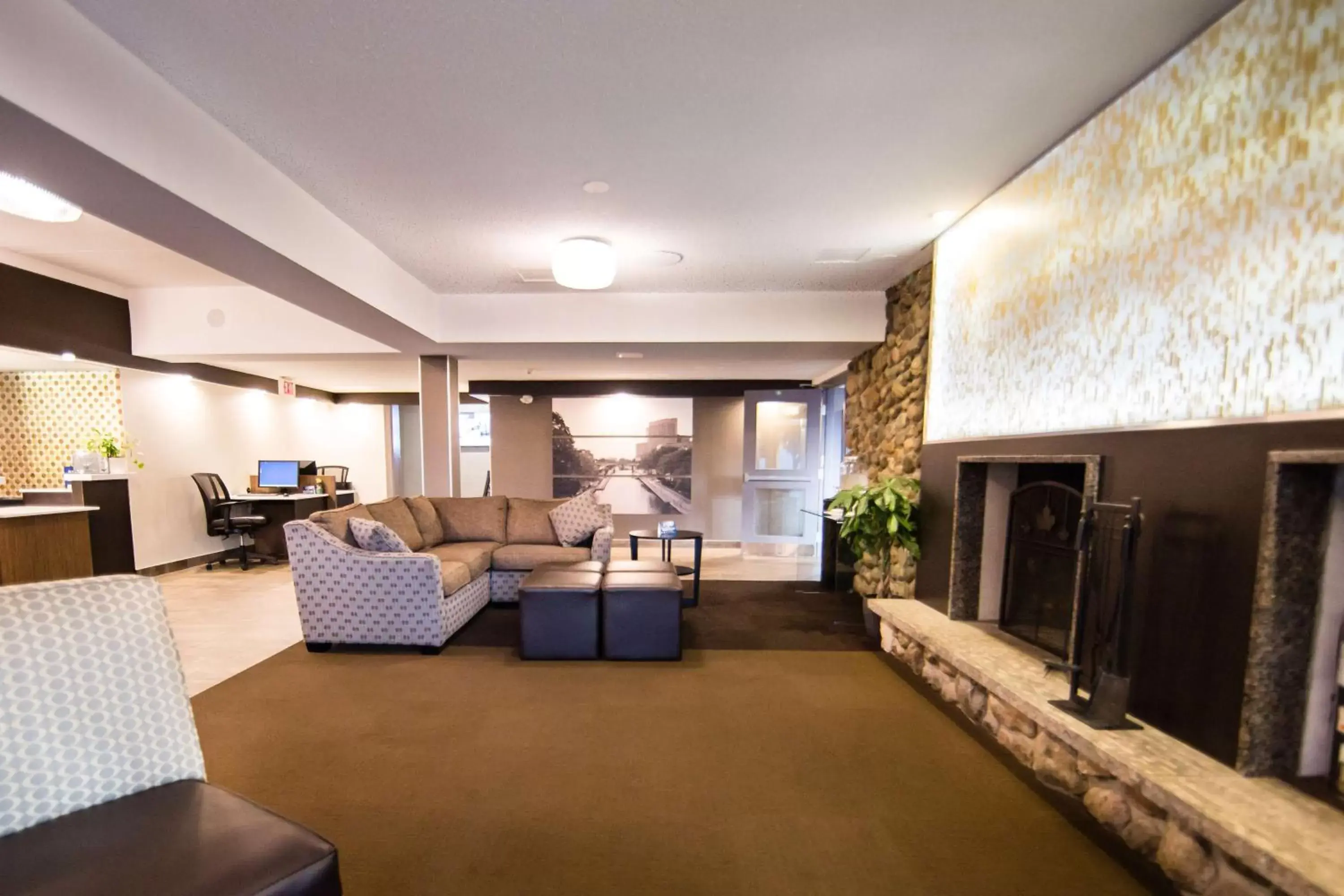 Lobby or reception, Seating Area in Best Western Plus Ottawa Kanata Hotel and Conference Centre