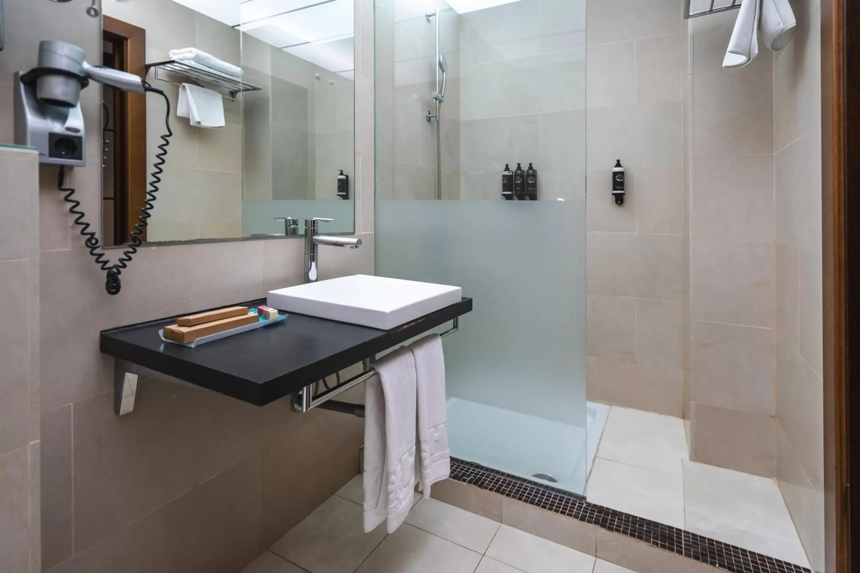 Bathroom in Hotel Taburiente S.C.Tenerife