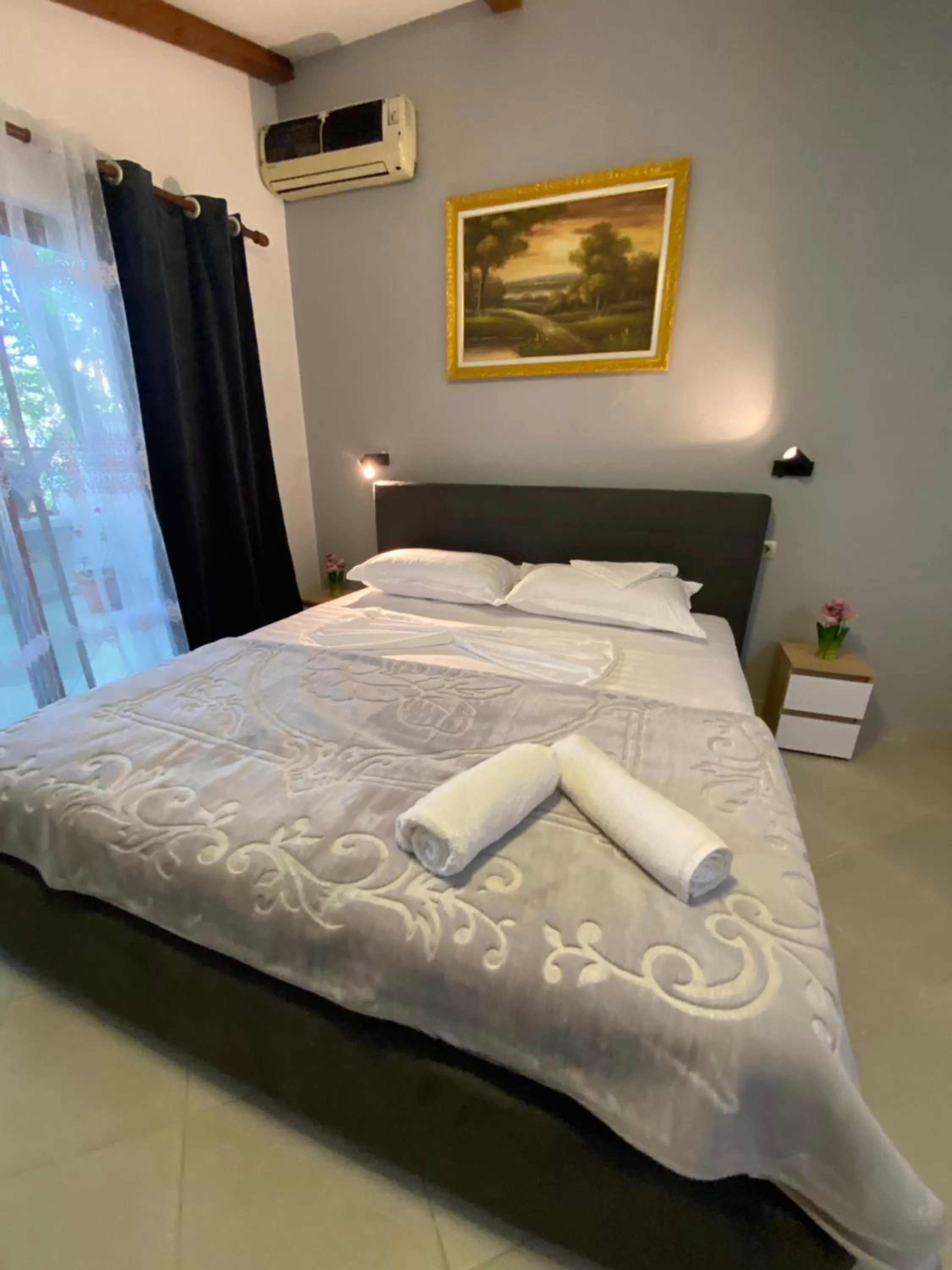 Bed in Hotel Millenium Tirana