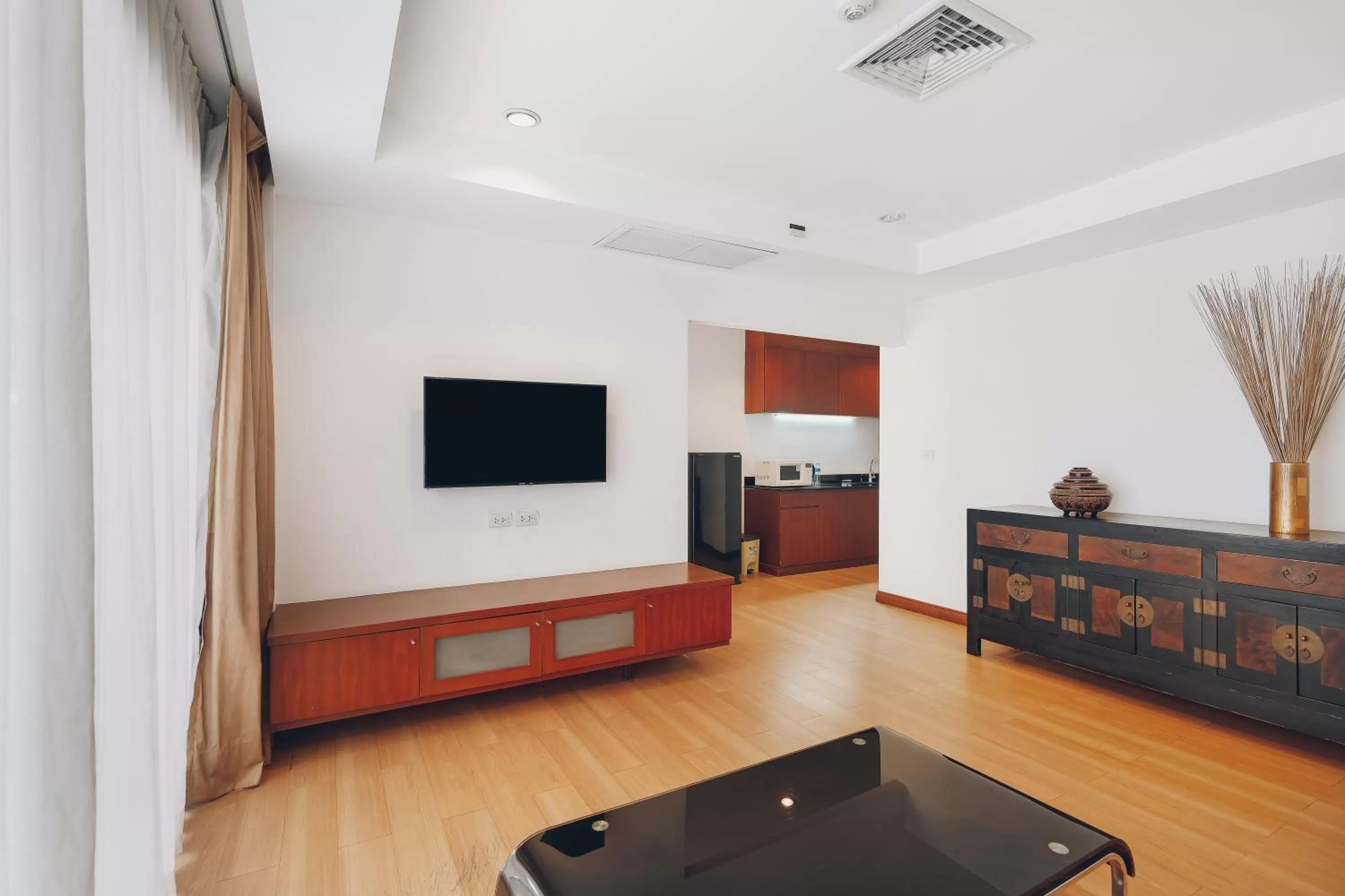 Living room, TV/Entertainment Center in The Dale Pattaya Boutique and Spa