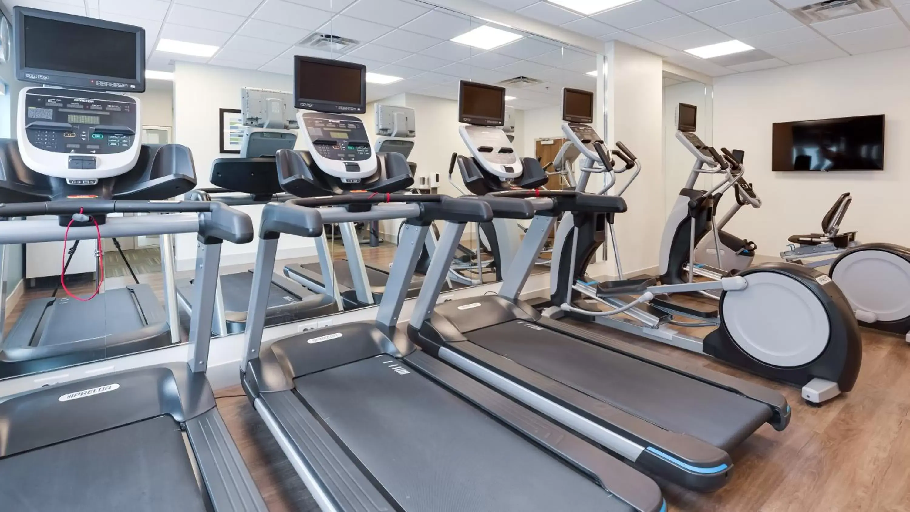 Fitness centre/facilities, Fitness Center/Facilities in Holiday Inn Express & Suites - Latta, an IHG Hotel
