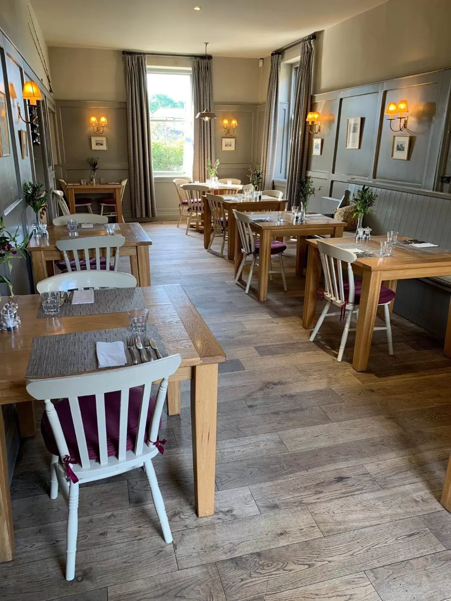 Restaurant/Places to Eat in Collingwood Arms Hotel