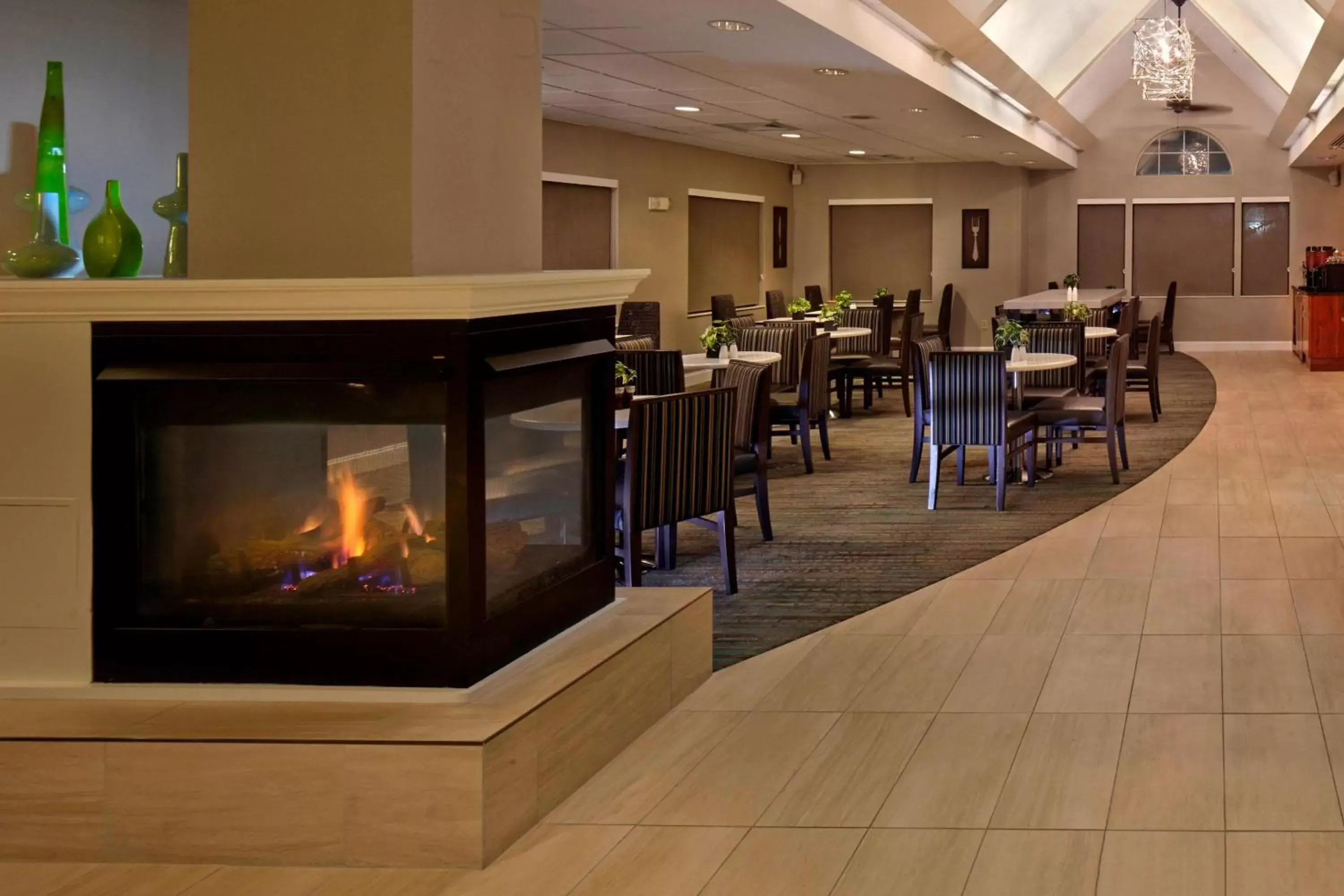 Lobby or reception, Restaurant/Places to Eat in Residence Inn by Marriott Orlando East/UCF Area