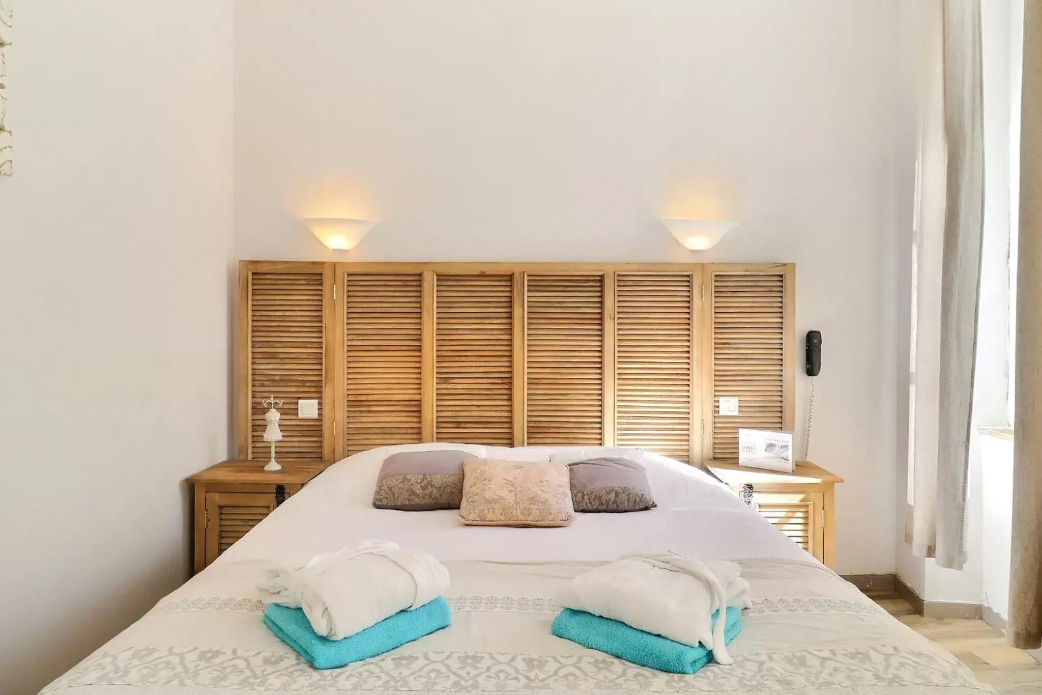 Property building, Bed in Grand Hôtel des Bains SPA