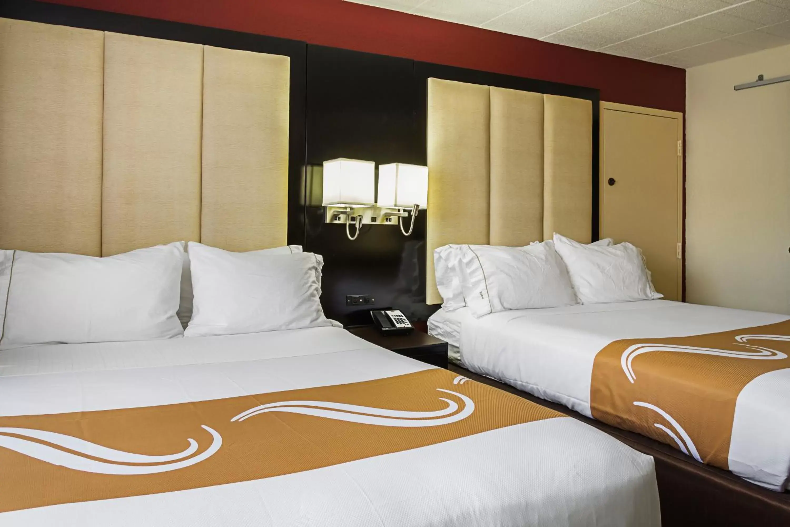 Bed in Quality Inn & Suites Altoona Pennsylvania