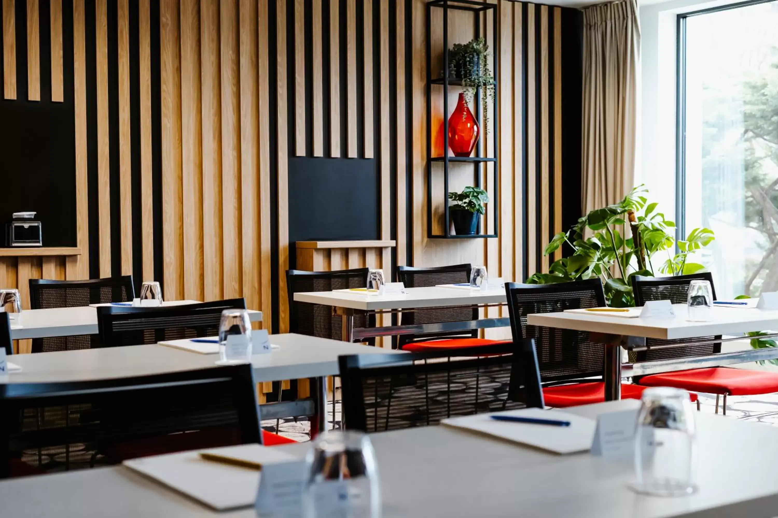 Meeting/conference room, Restaurant/Places to Eat in Novotel Kraków City West