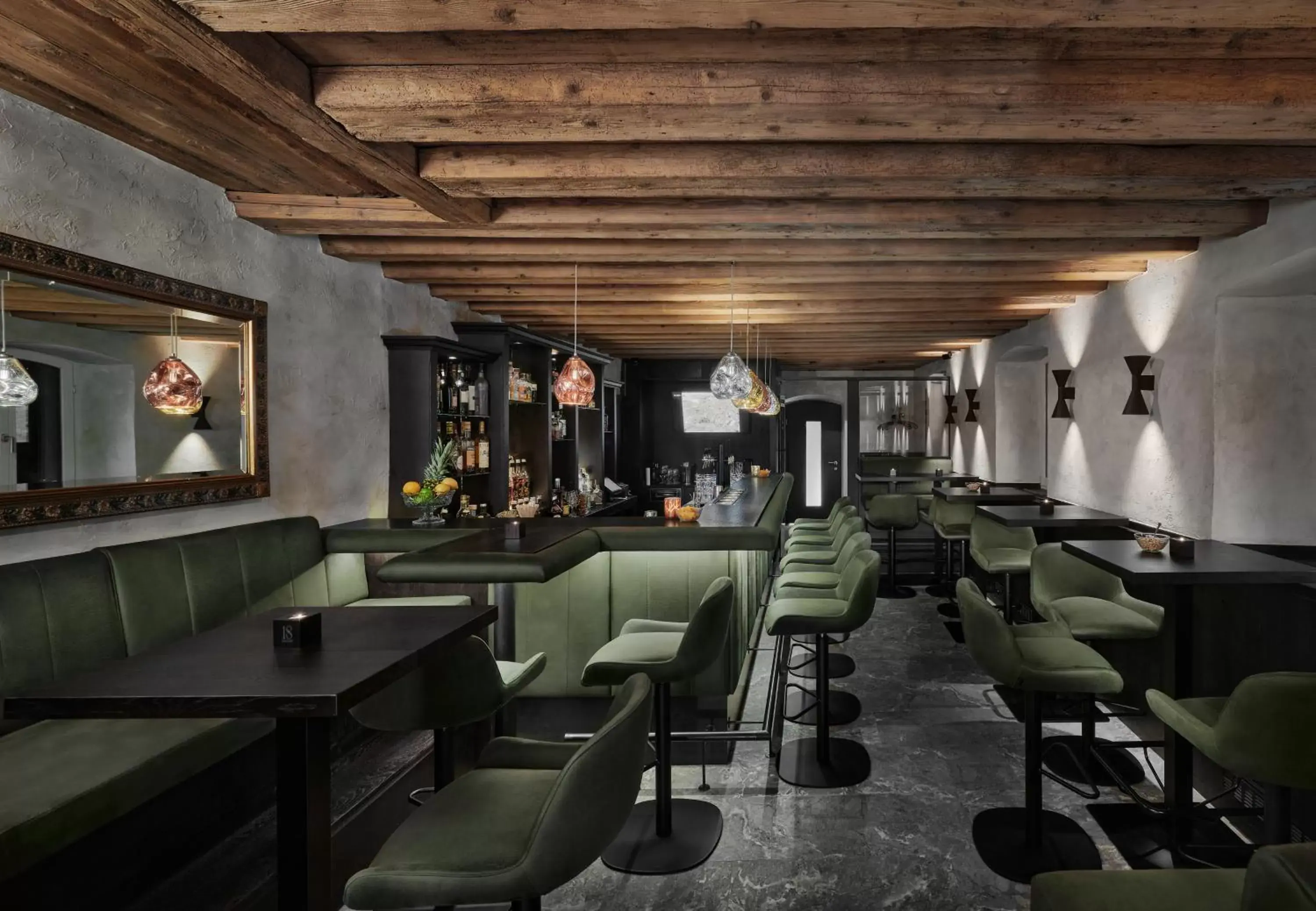 Lounge or bar, Restaurant/Places to Eat in Hotel Schwarzer Adler Innsbruck