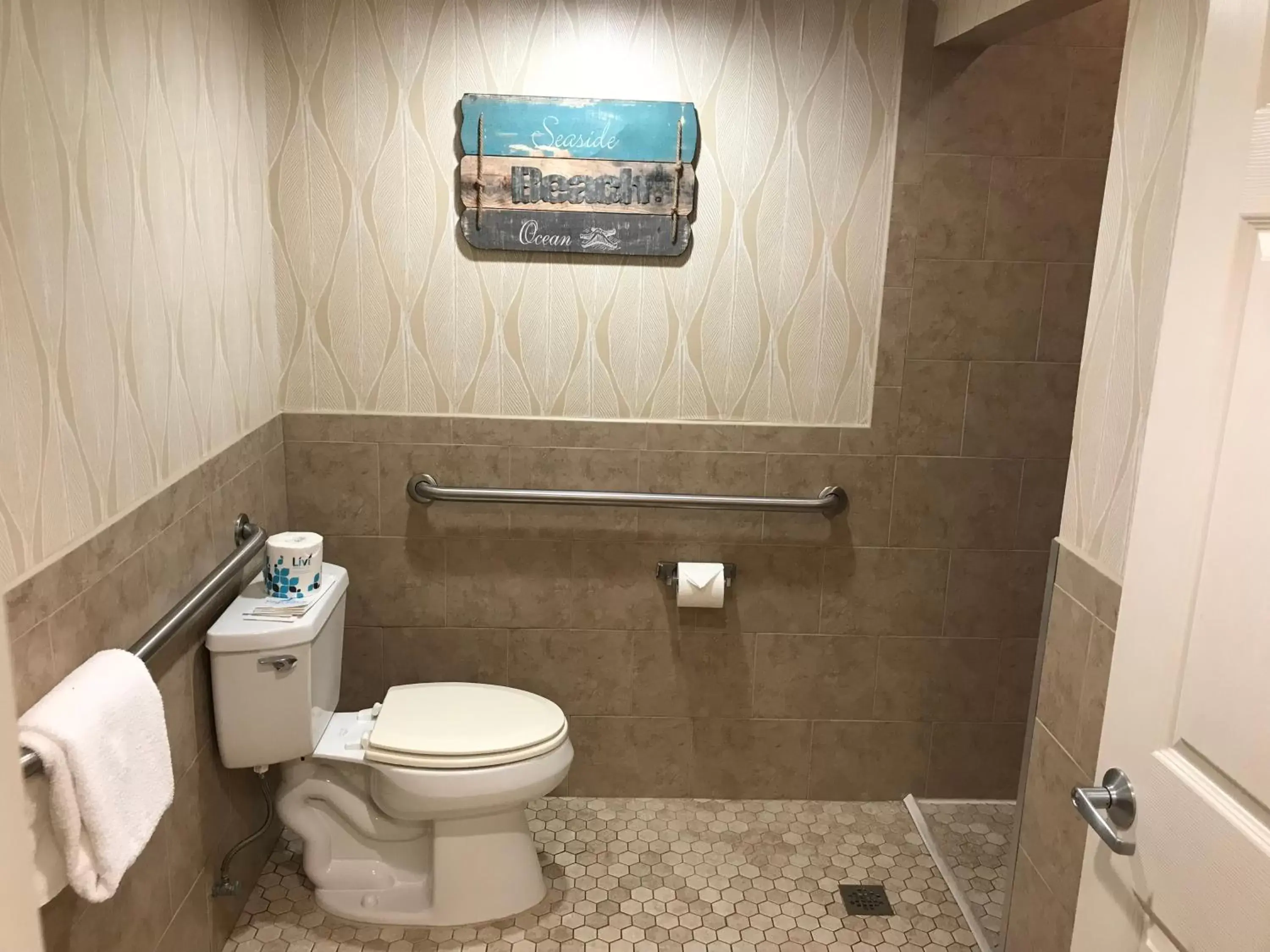 Bathroom in Sun Viking Lodge - Daytona Beach