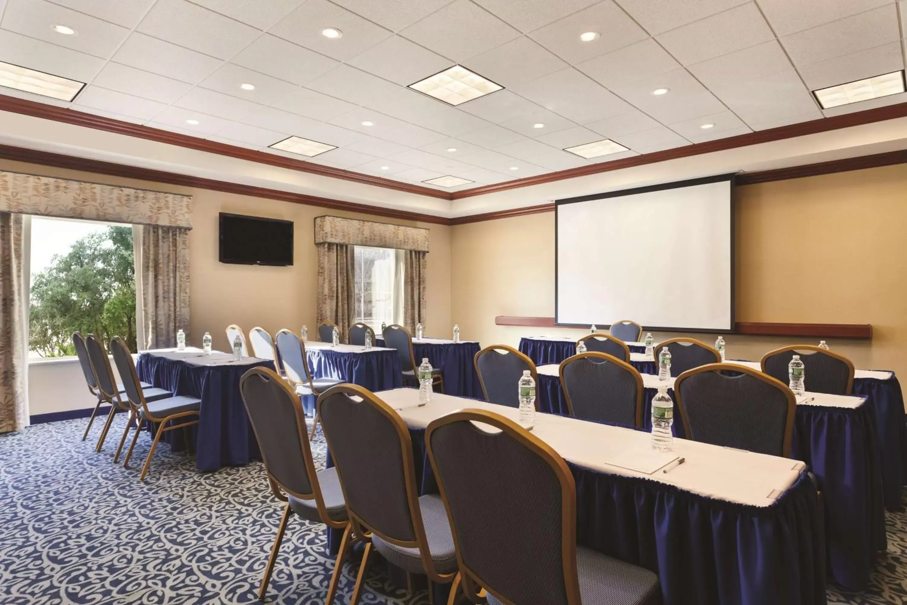 Meeting/conference room in Hampton Inn & Suites Mystic