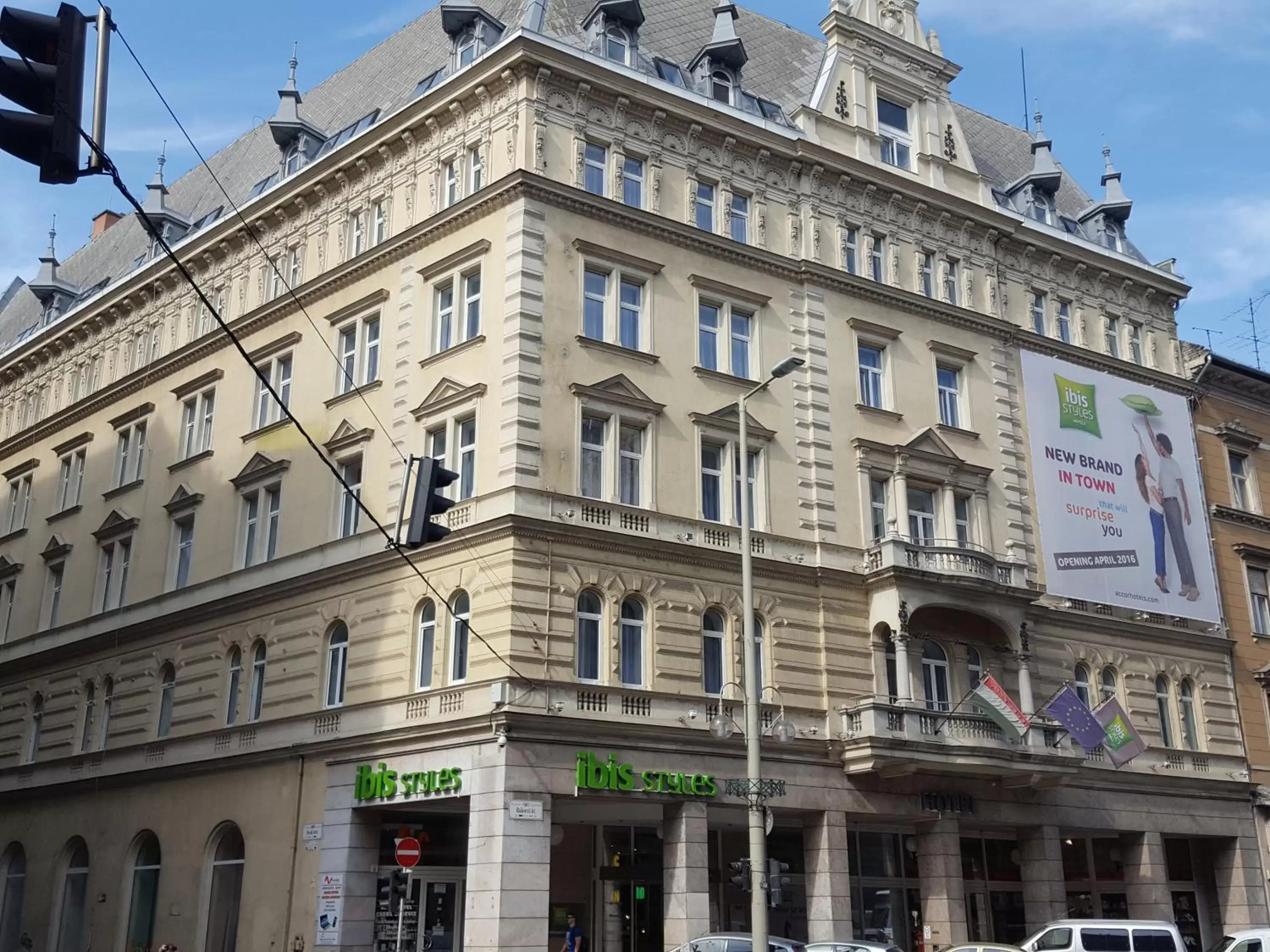 Facade/entrance, Property Building in Ibis Styles Budapest Center