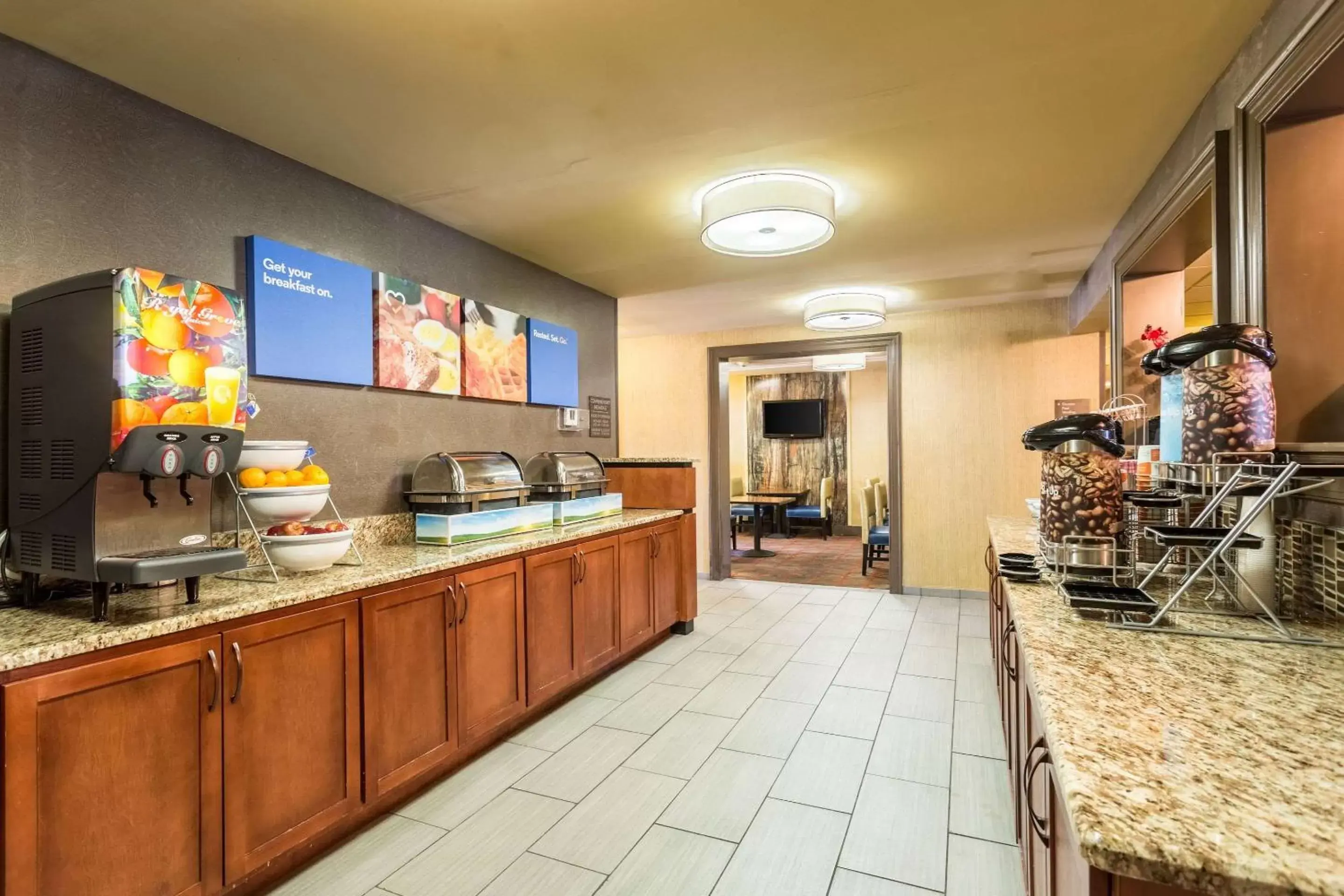 Restaurant/places to eat in Comfort Inn Tupelo