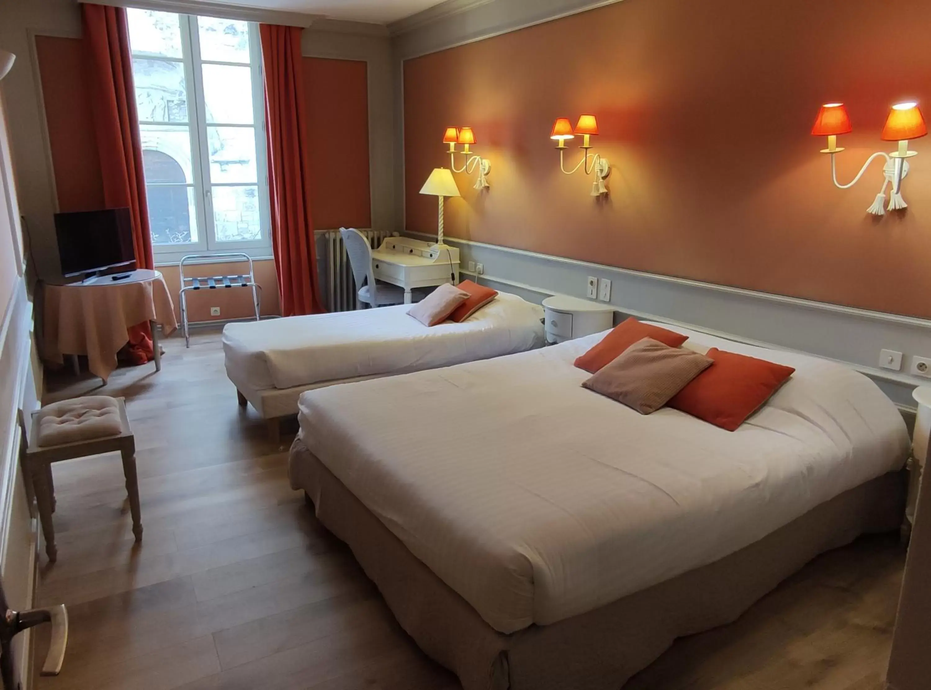 Bed in Le Pavillon Saint-Martin