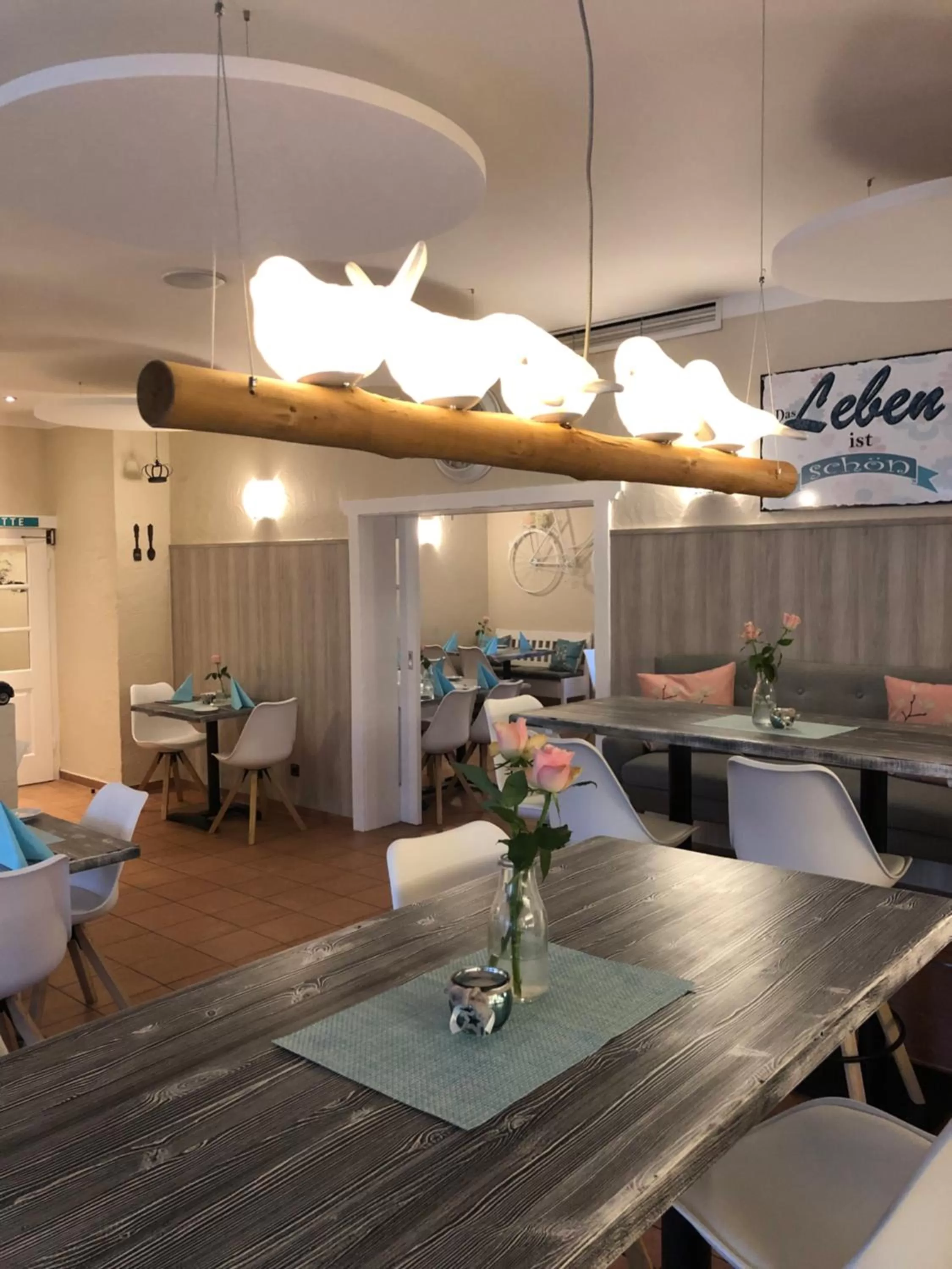 Restaurant/places to eat in Hotel Colosseum