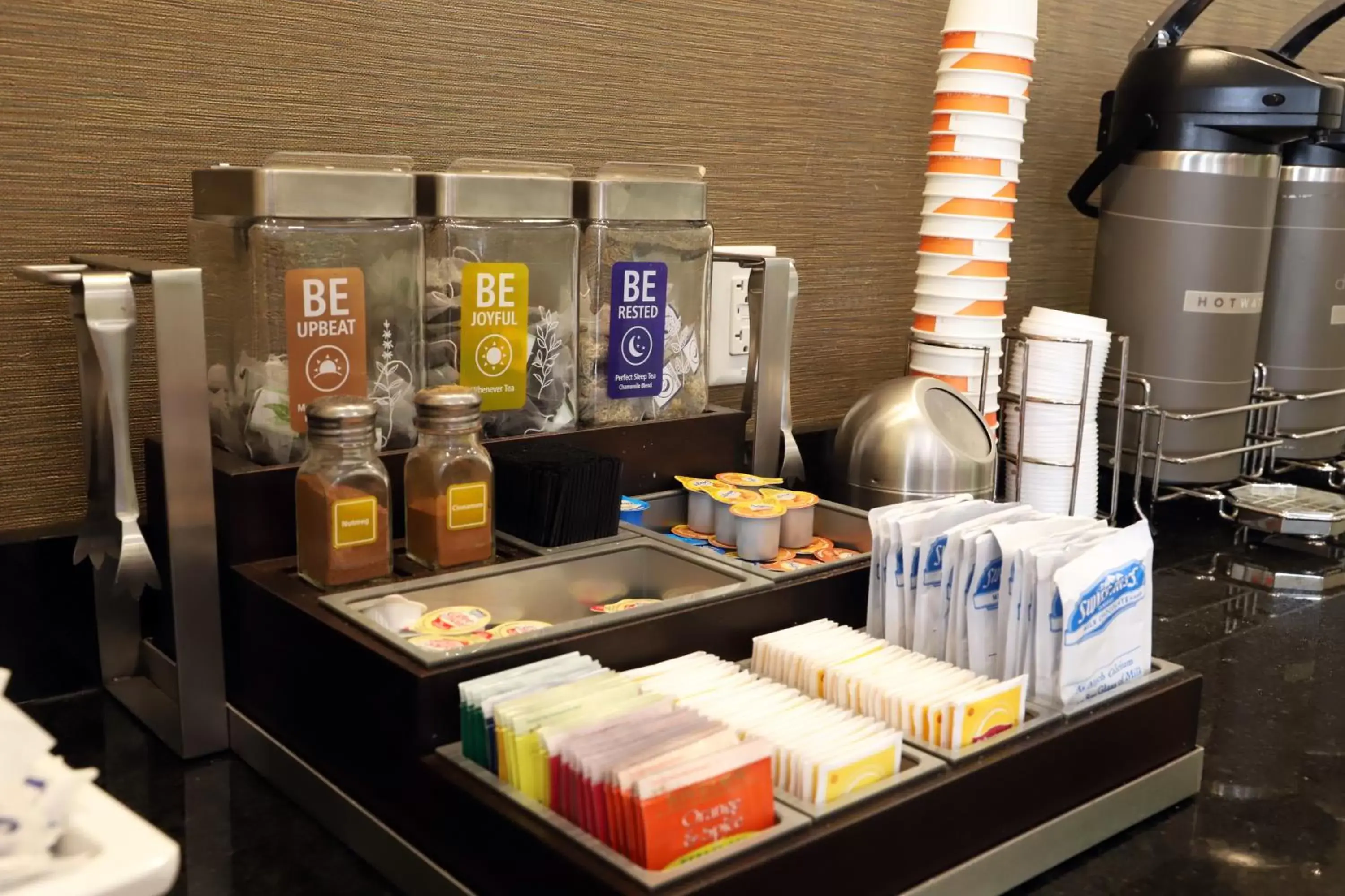 Coffee/tea facilities in Sleep Inn & Suites Belmont - St. Clairsville