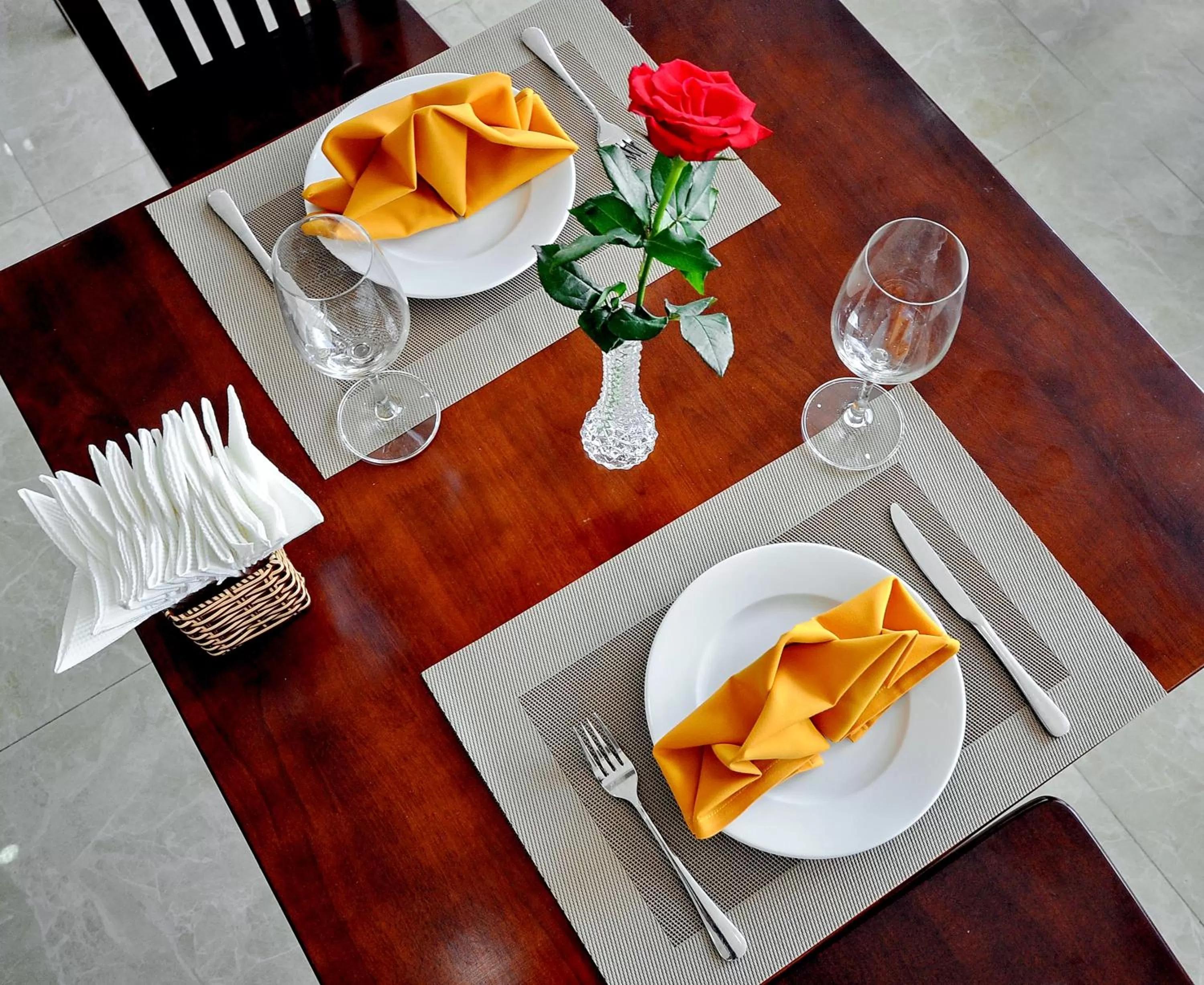 Restaurant/places to eat in Rigel Hotel