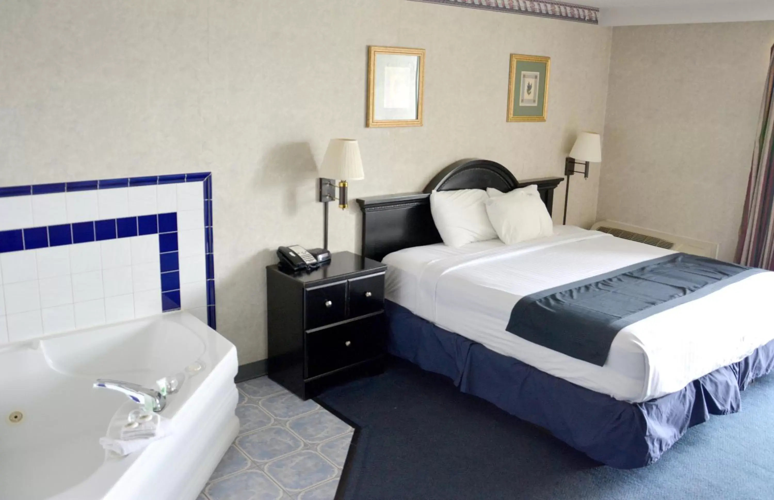 Bed in Travelodge by Wyndham Milwaukee