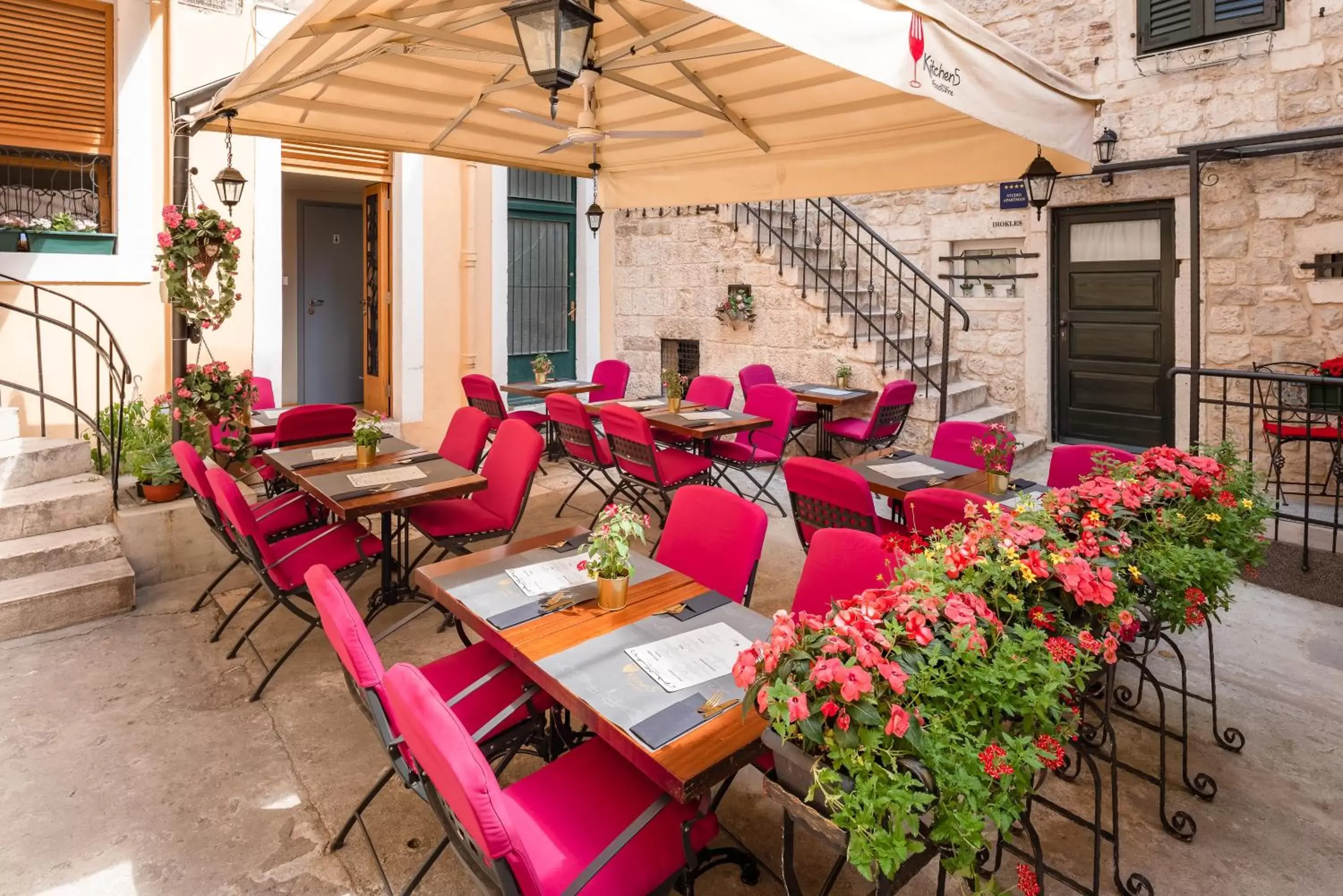 Restaurant/Places to Eat in Piazza Heritage Hotel