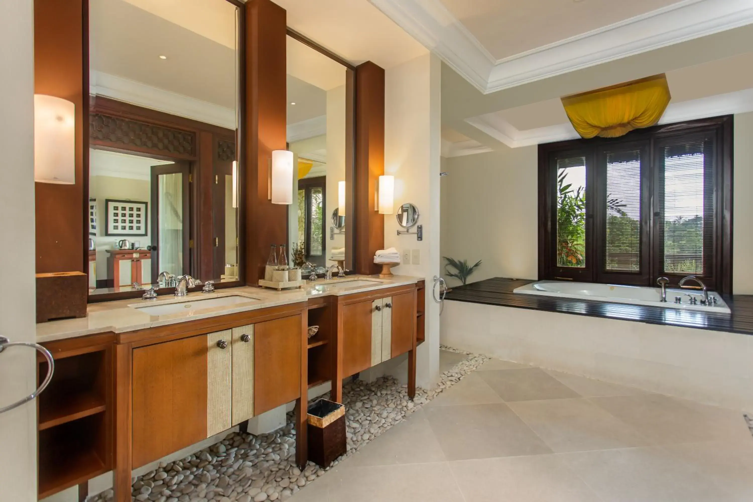 Bathroom in Anhera Suite Ubud Bathroom in Anhera Suite Ubud