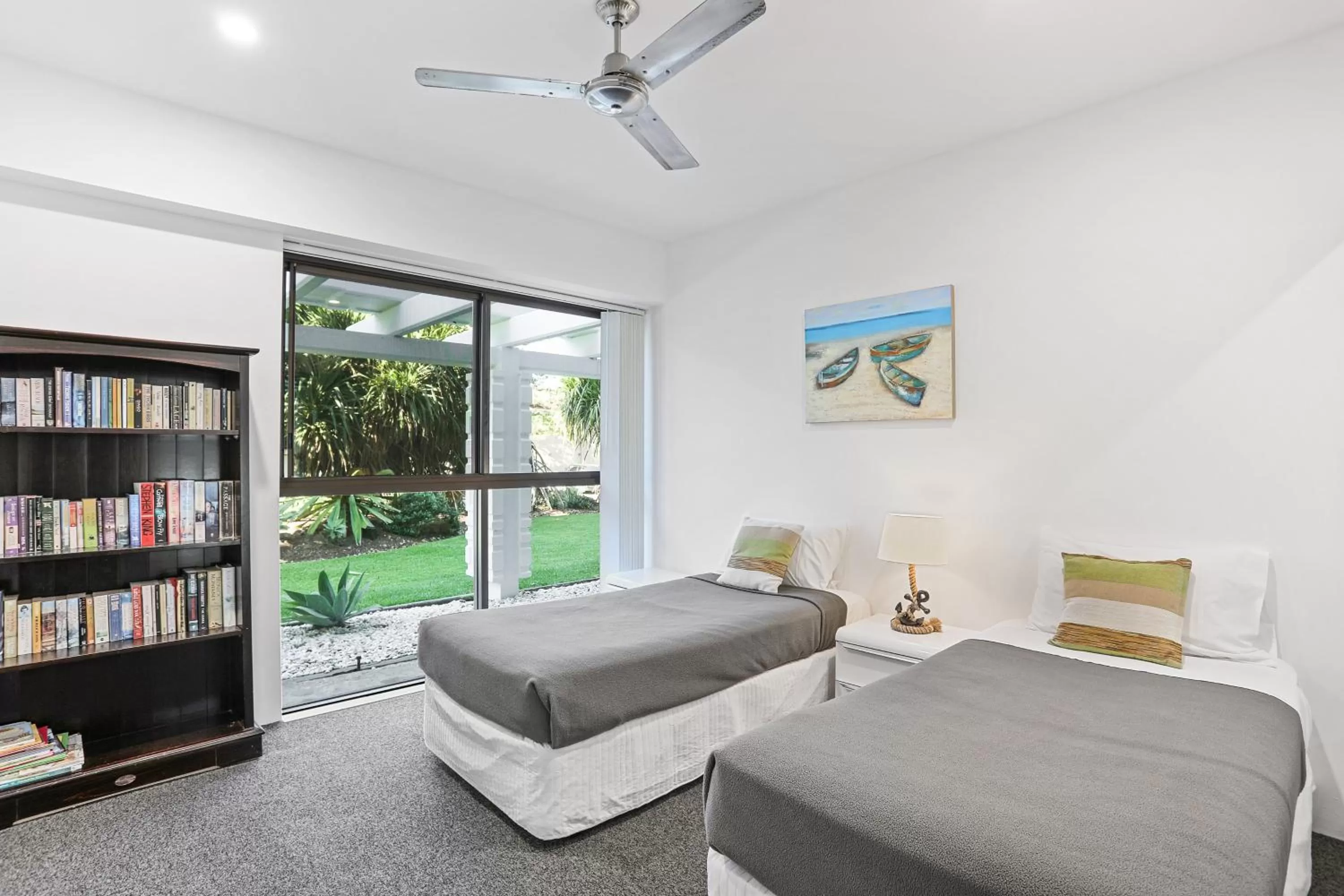 Bedroom in De Ville Apartments