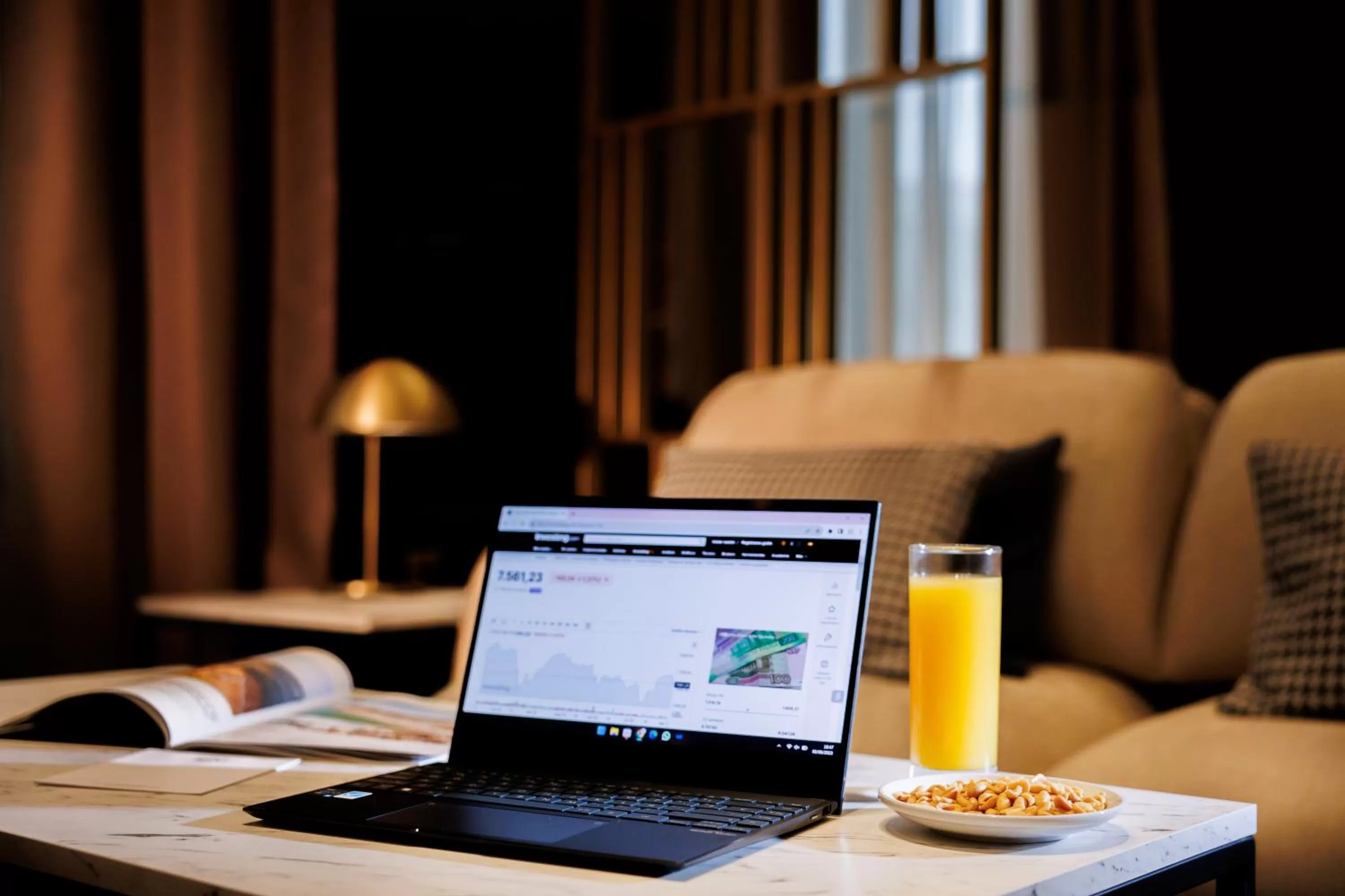 Lobby or reception in Riu Plaza London Victoria