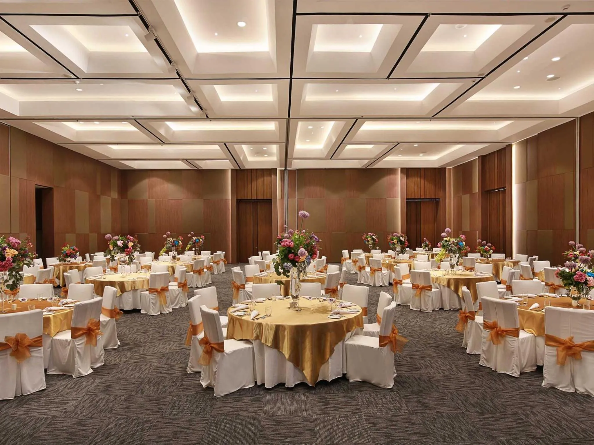 Banquet/Function facilities in Royal Tulip Gunung Geulis Resort and Golf