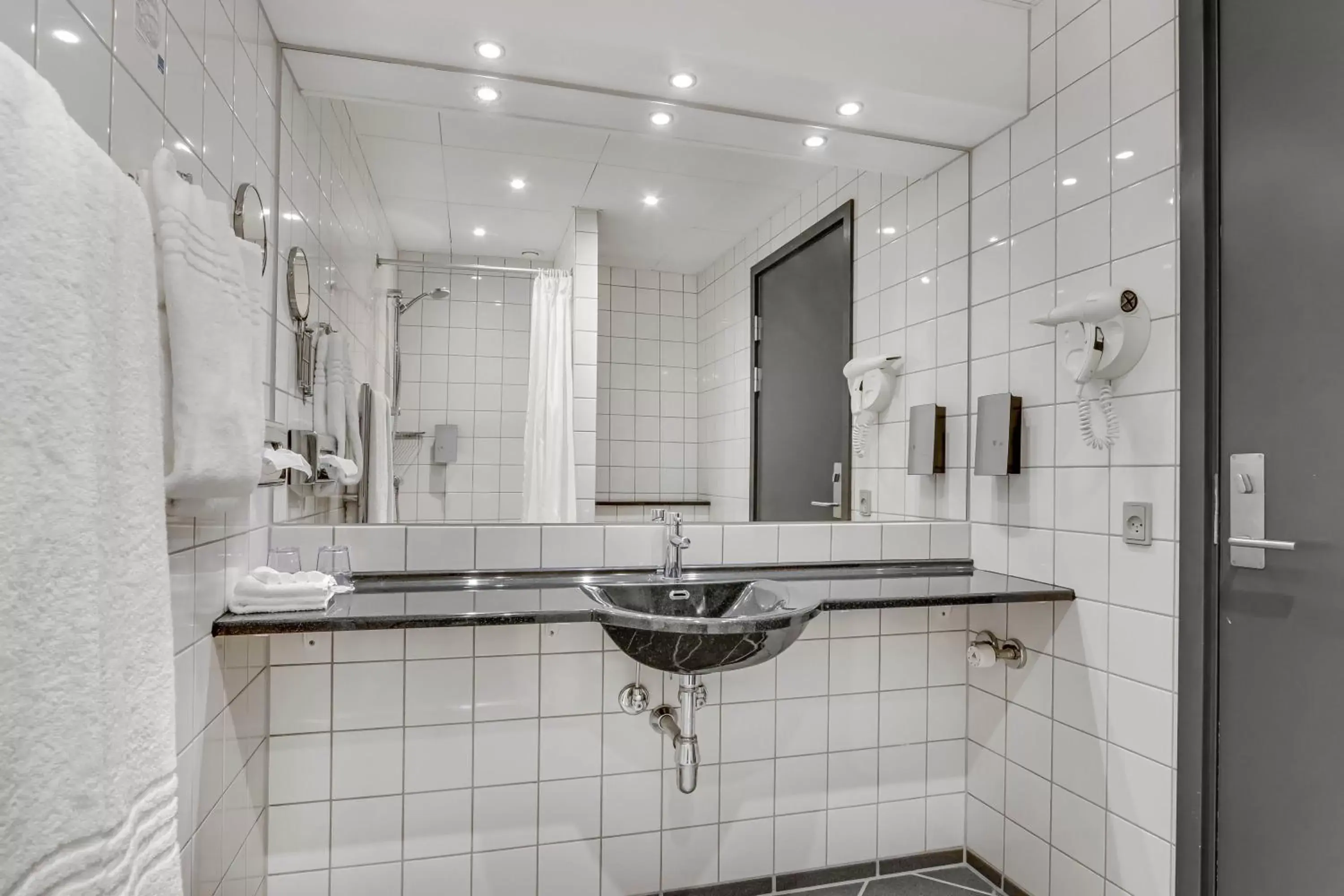 Bathroom in Best Western Plus Hotel Svendborg