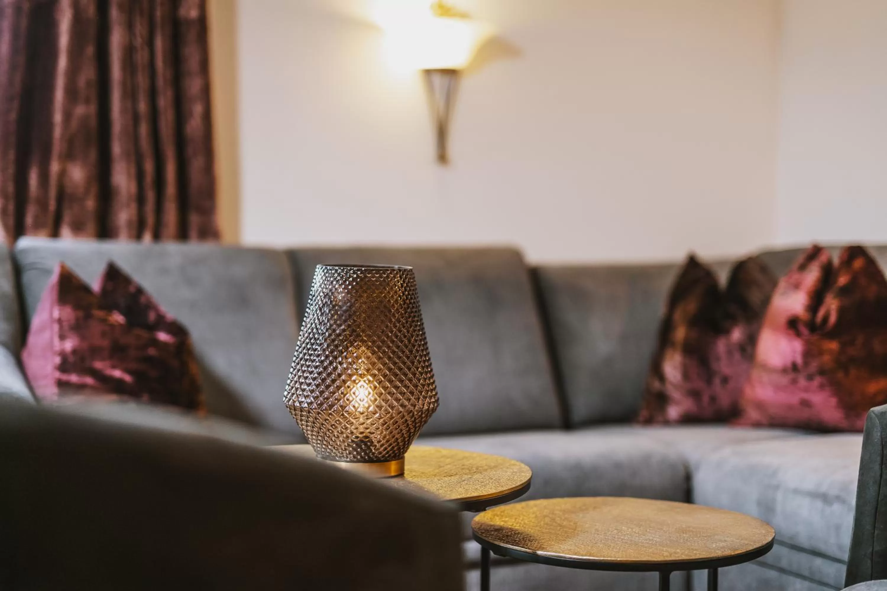 Decorative detail, Seating Area in Hotel TONI inklusive Zell am See - Kaprun Sommerkarte