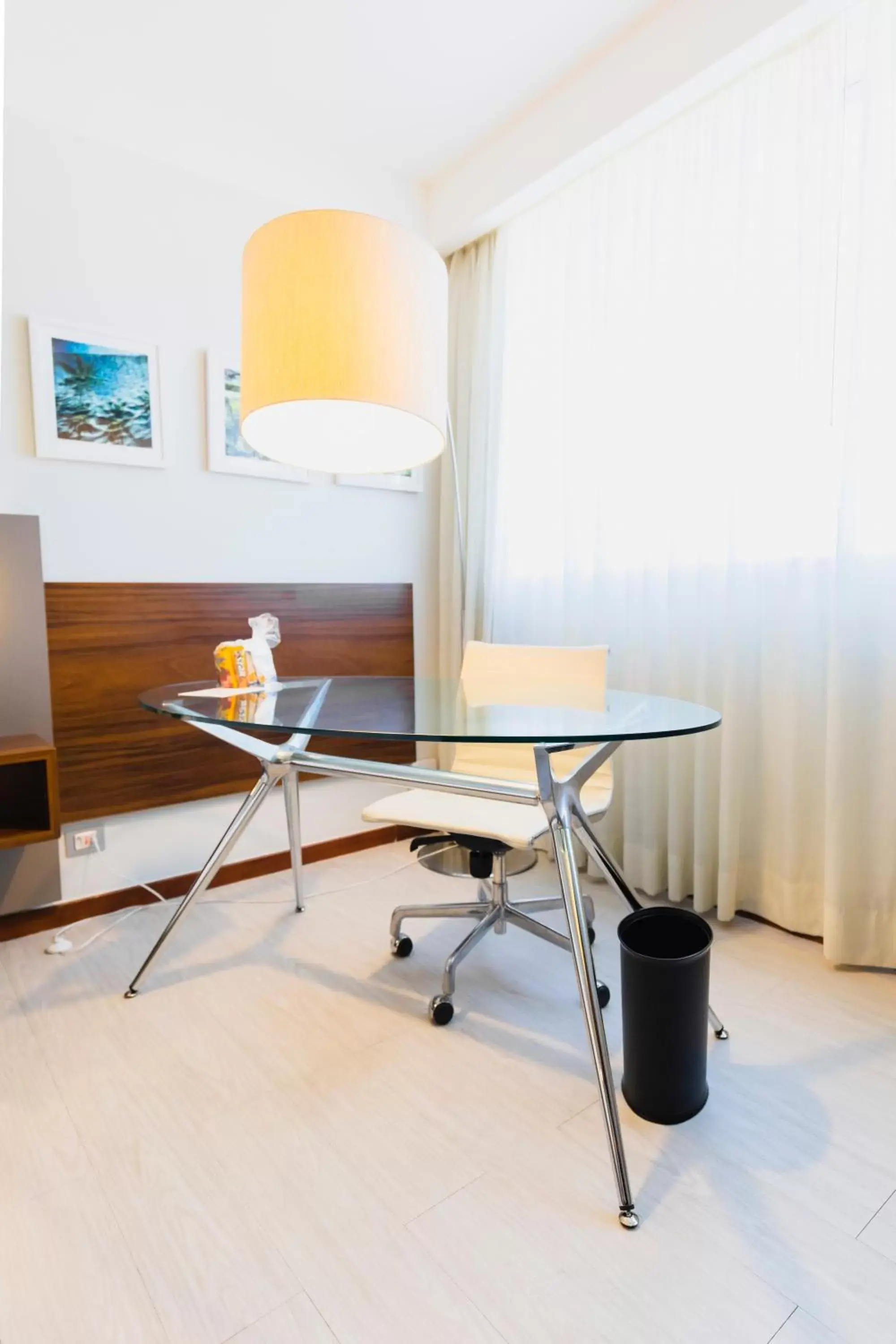 hair dresser, Dining Area in Bugan Recife Boa Viagem Hotel - by Atlantica