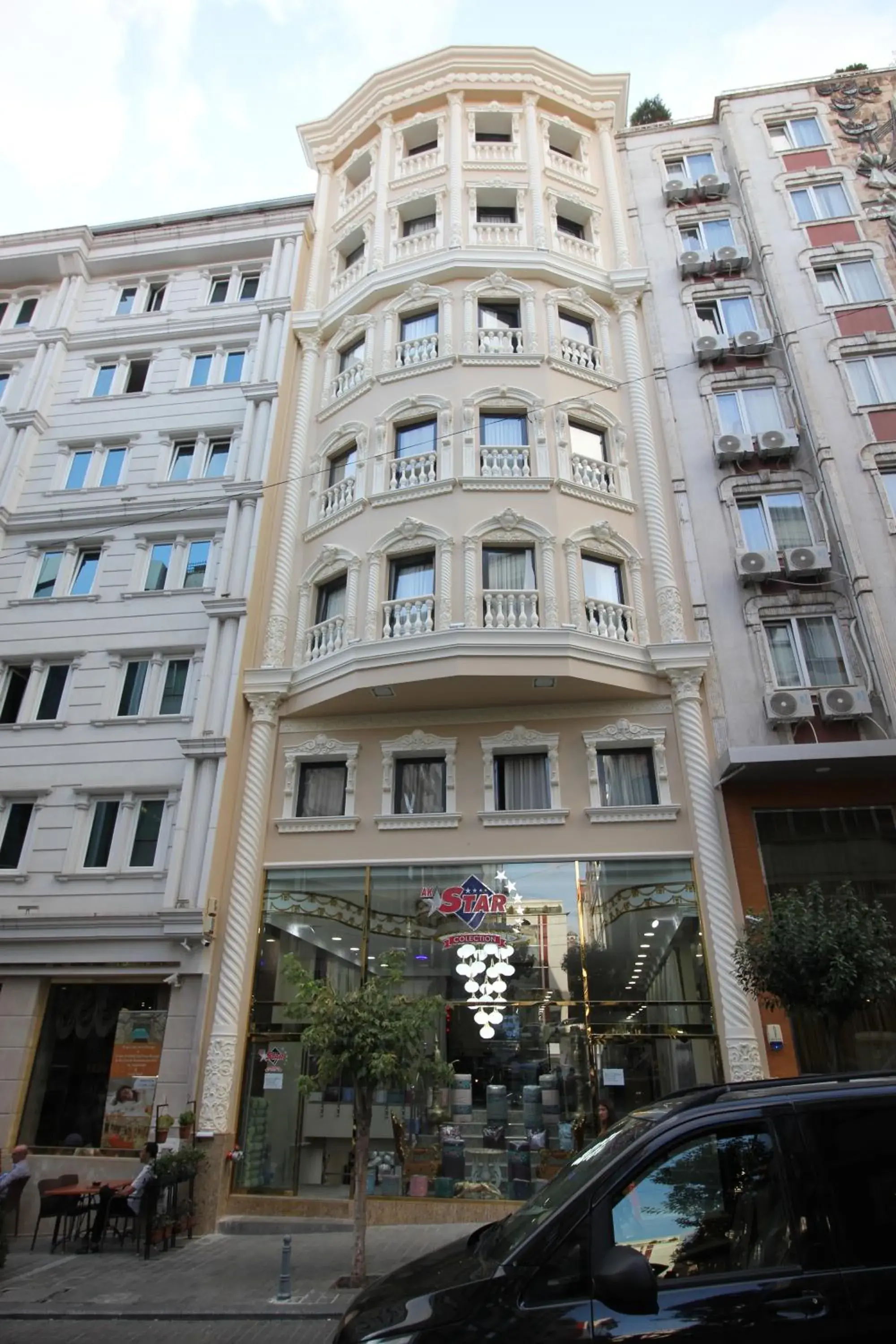 Property Building in Laleli Blue Marmaray Hotel